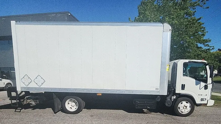 2019 Isuzu NRR