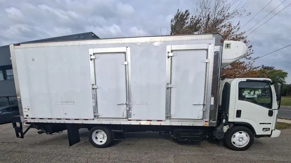2019 Isuzu NRR