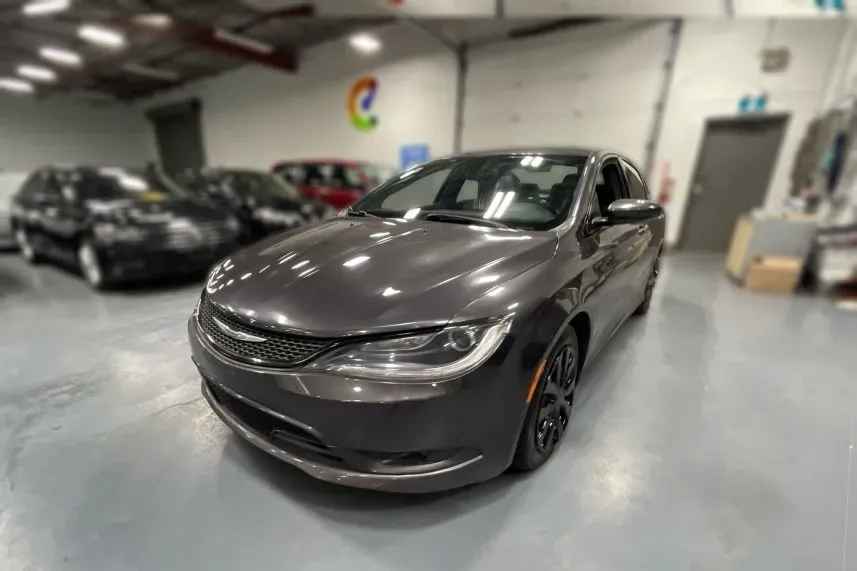 2016 CHRYSLER 200