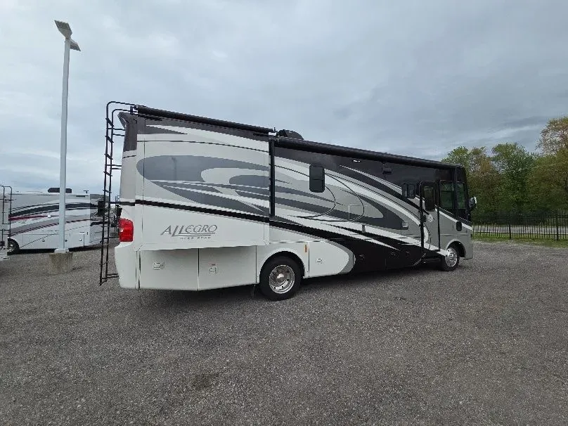 2016 Tiffin Allegro