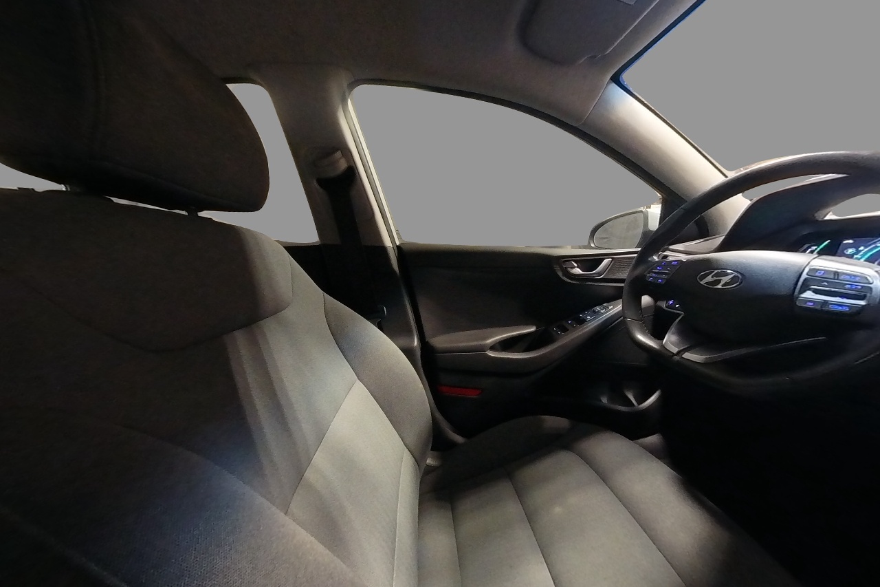 Interior 3