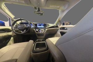 Interior 0