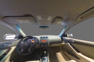 Interior 0