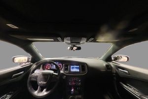 Interior 0