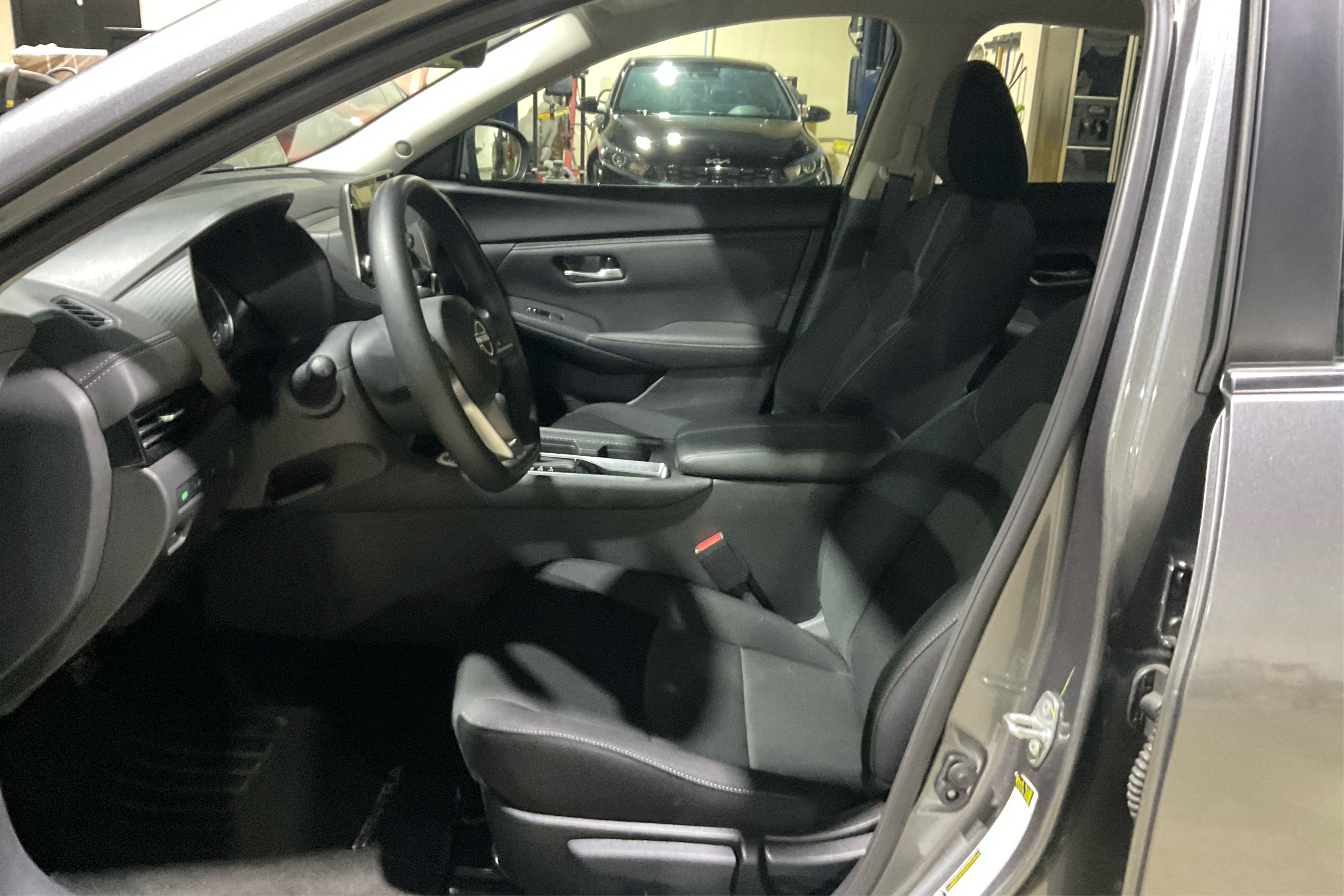 2025 Nissan Sentra SV's photo