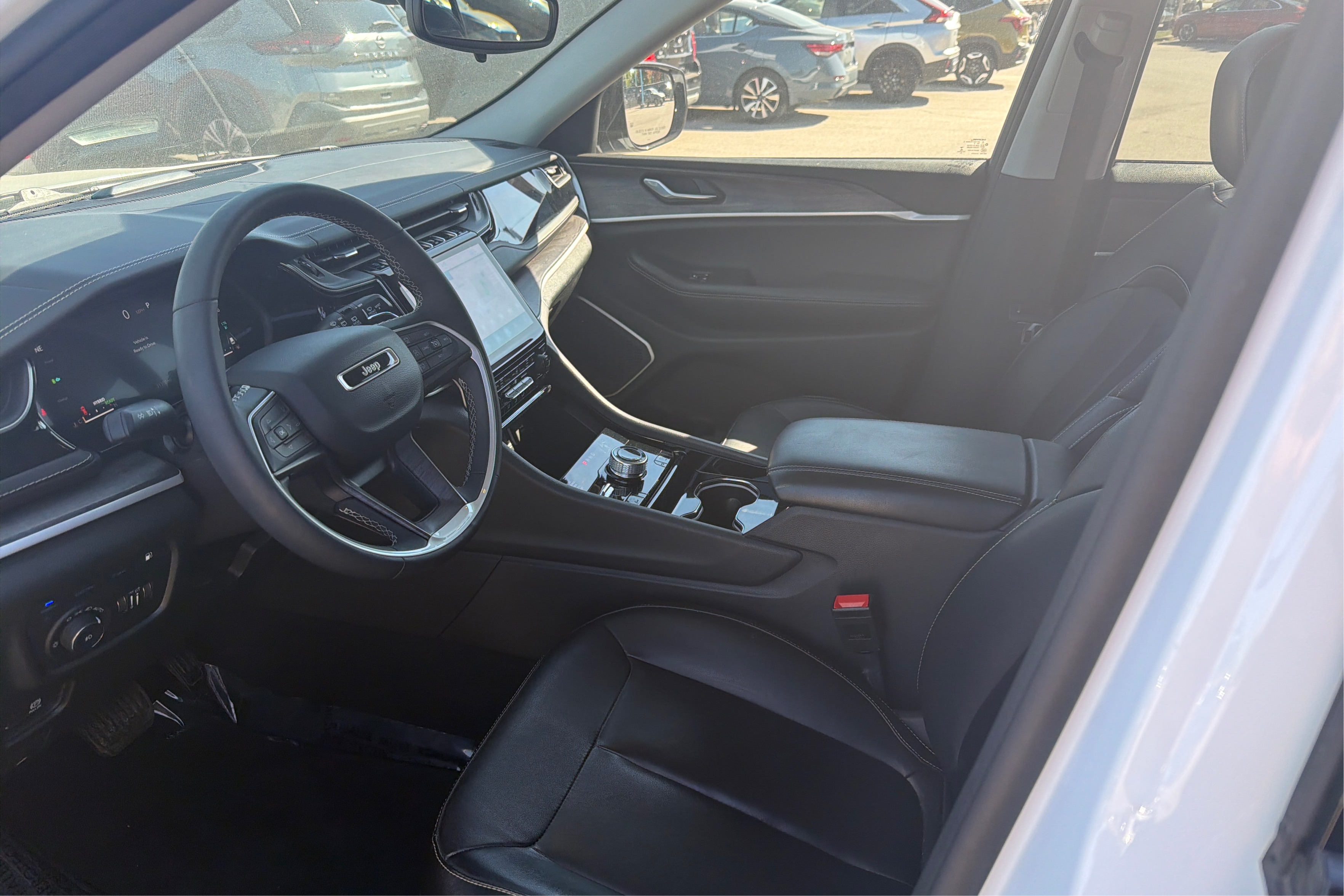 2022 Jeep Grand Cherokee 4xe's photo