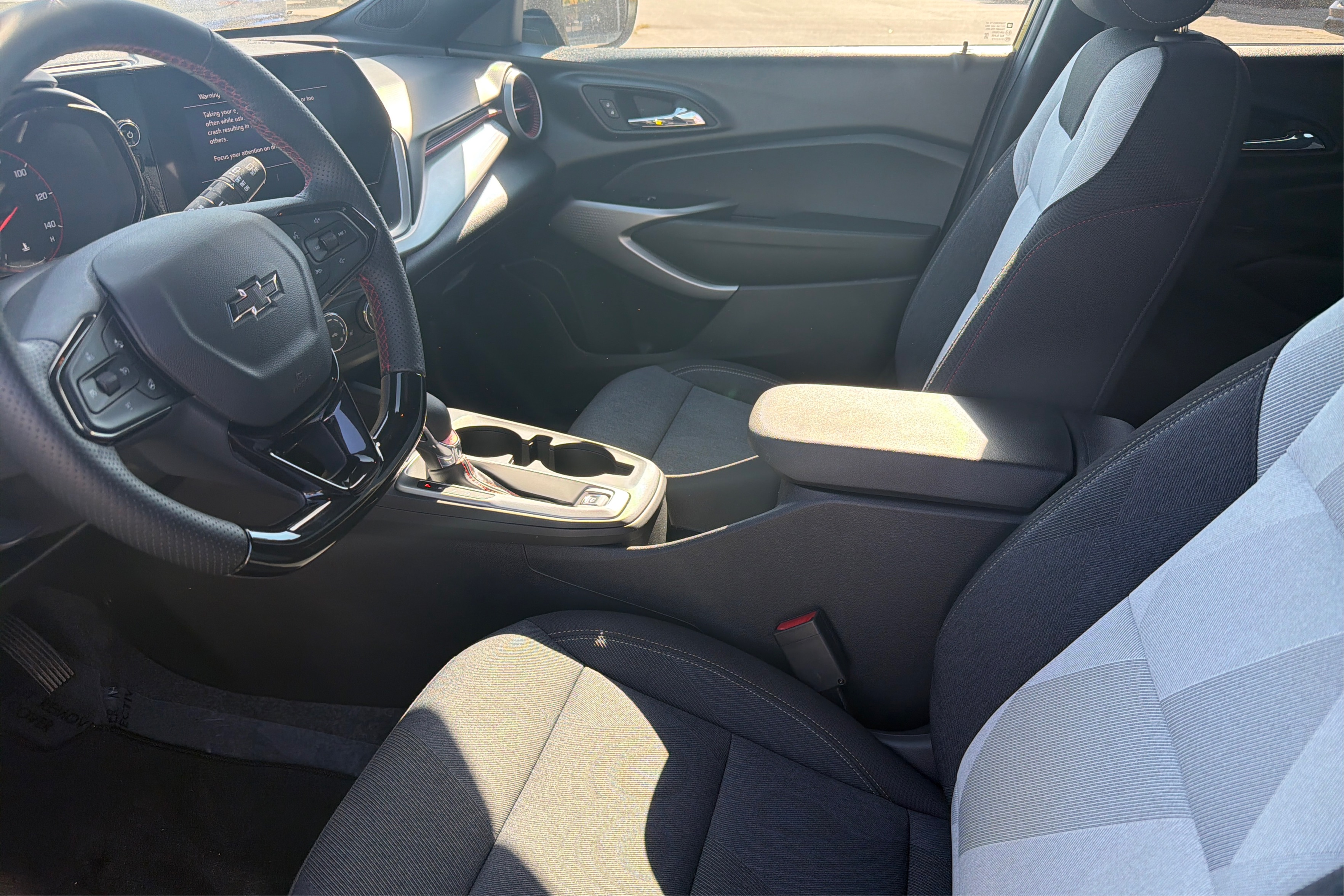 2024 Chevrolet Trax RS's photo