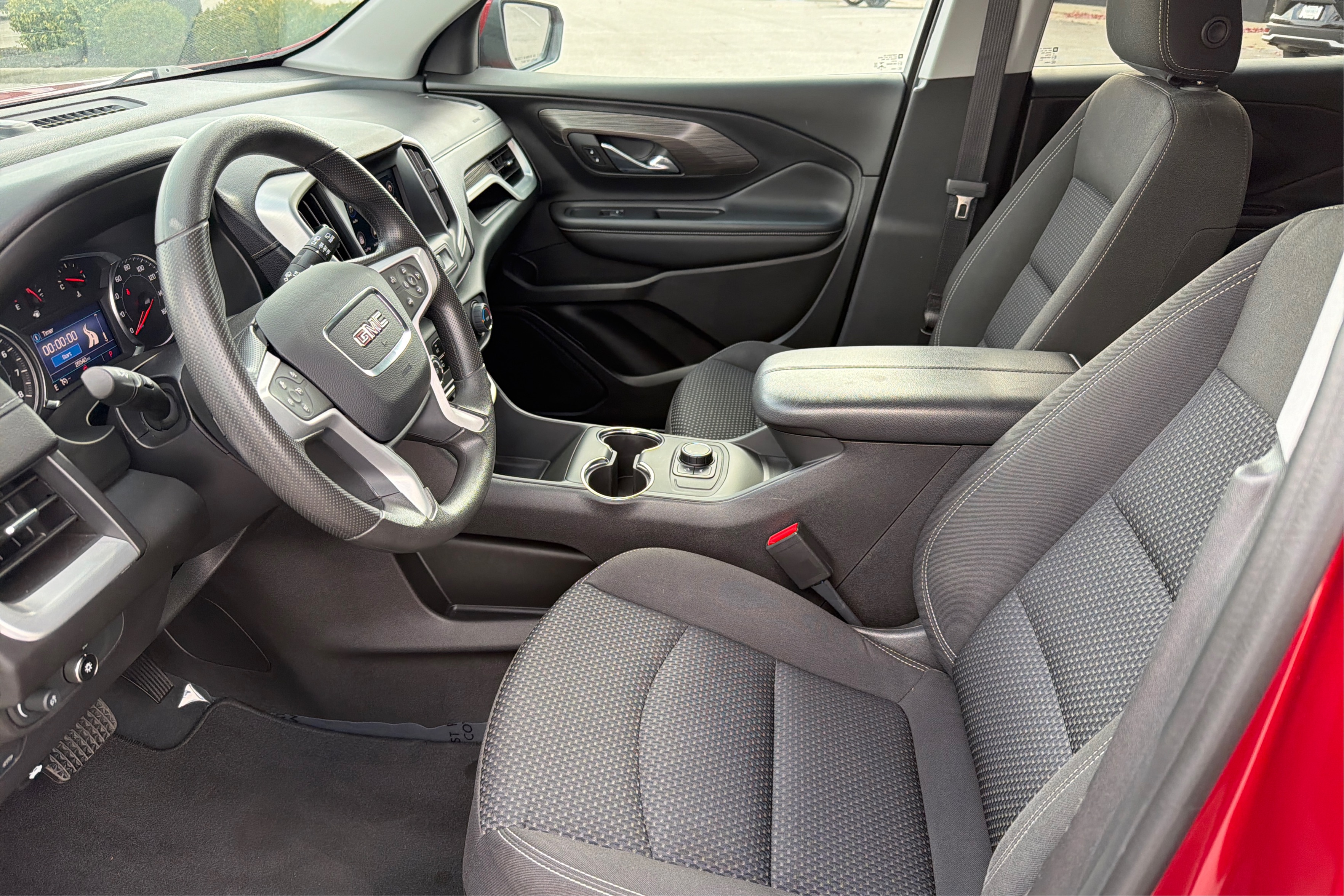 2023 GMC Terrain SLE's photo