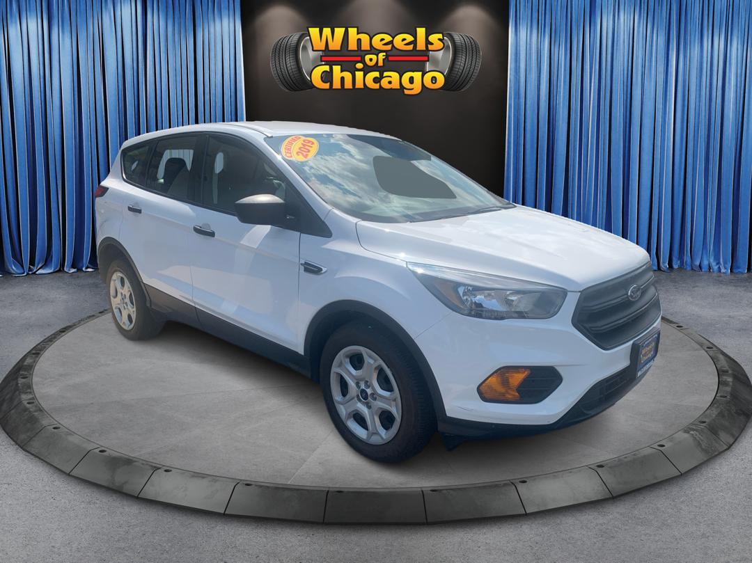 2019 Ford Escape S's photo