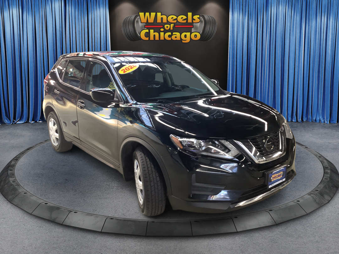 2020 Nissan Rogue S's photo