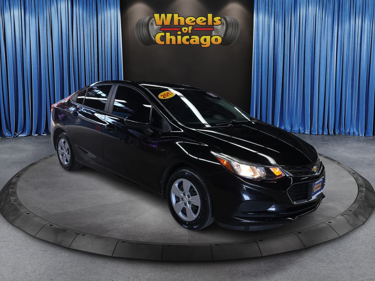 2017 Chevrolet Cruze LS's photo