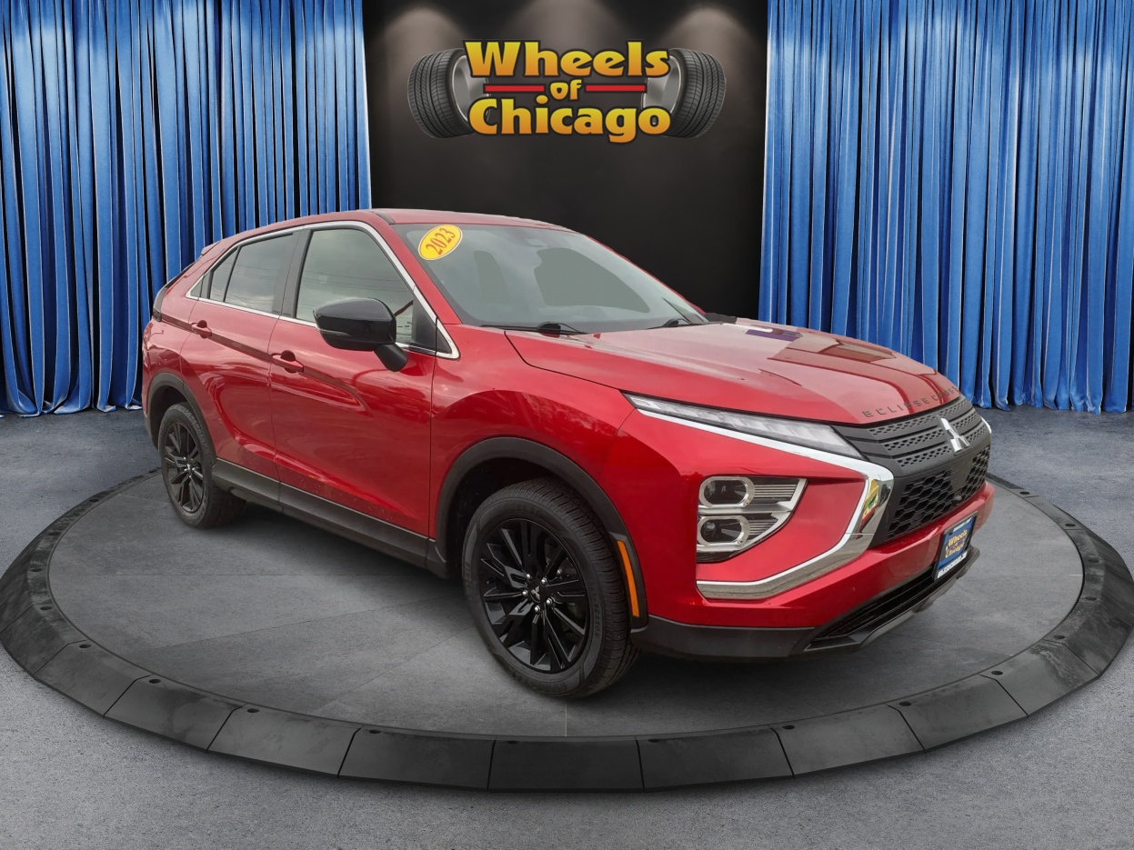 2023 Mitsubishi Eclipse Cross LE's photo