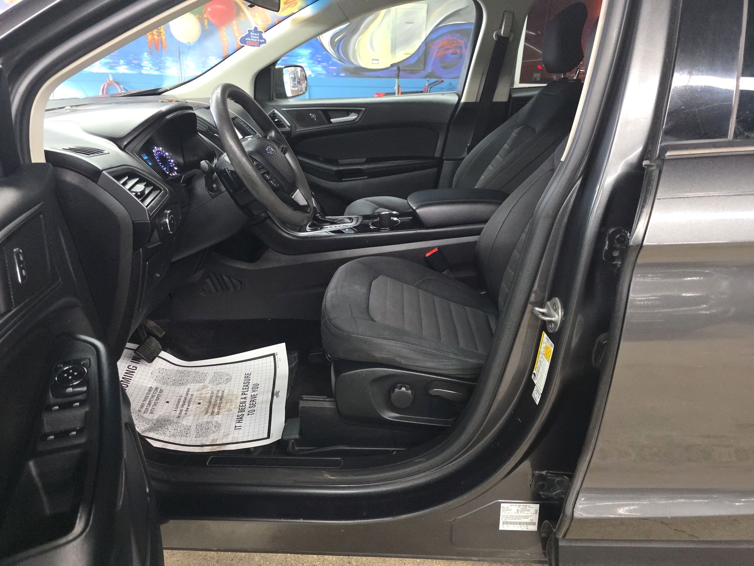 2015 Ford Edge SE's photo