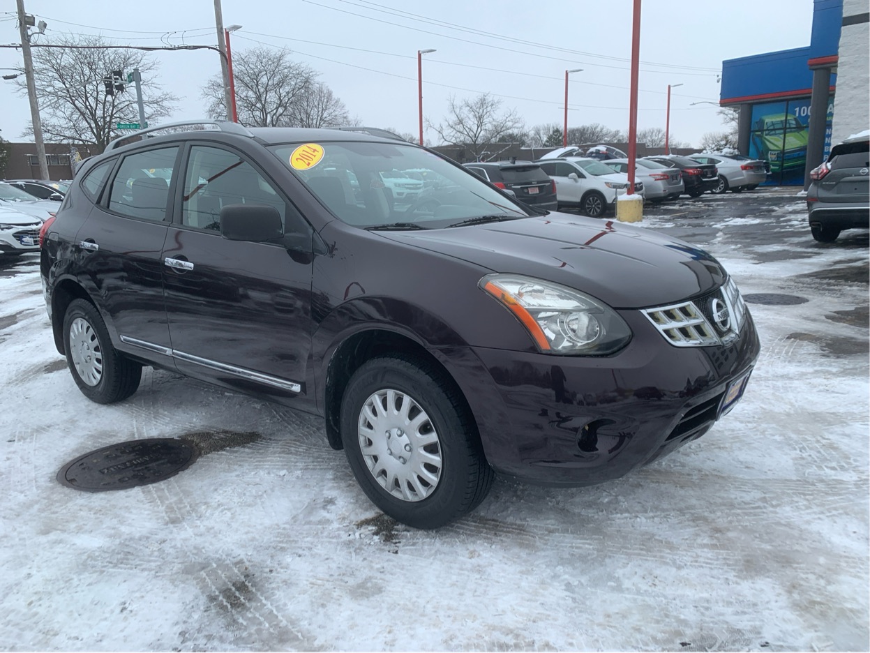 2014 Nissan Rogue Select S's photo