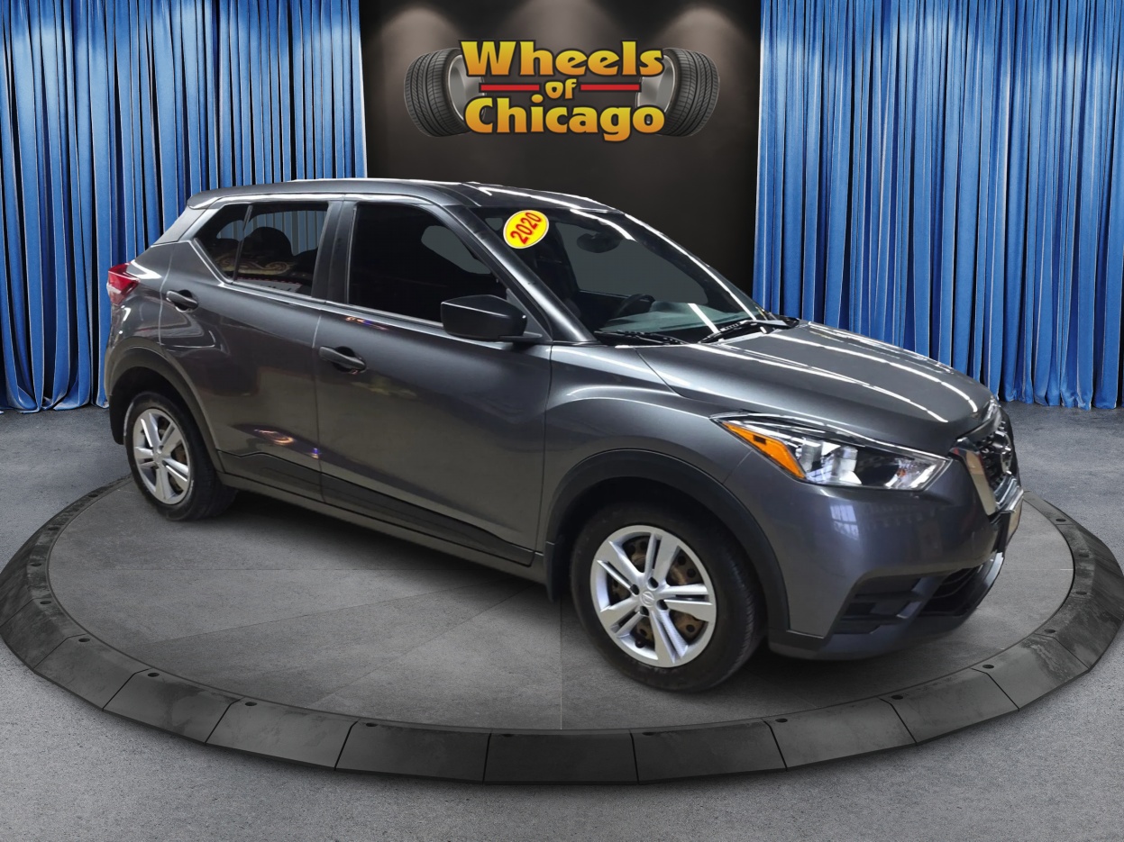 2020 Nissan Kicks S's photo