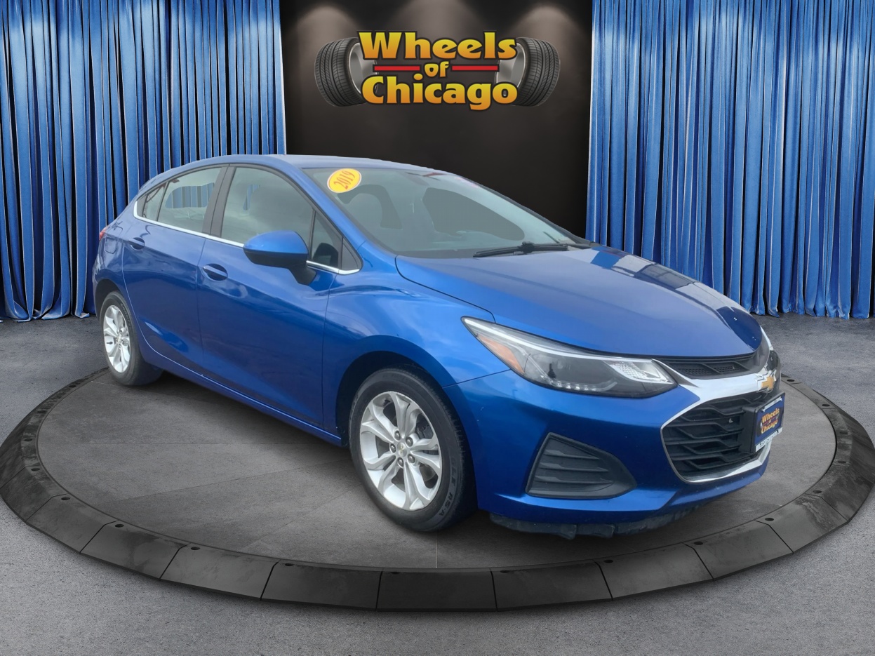 2019 Chevrolet Cruze LT's photo