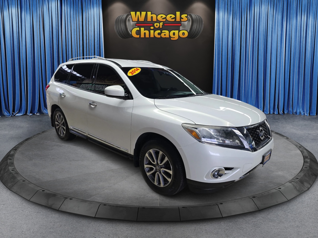 2014 Nissan Pathfinder SL's photo