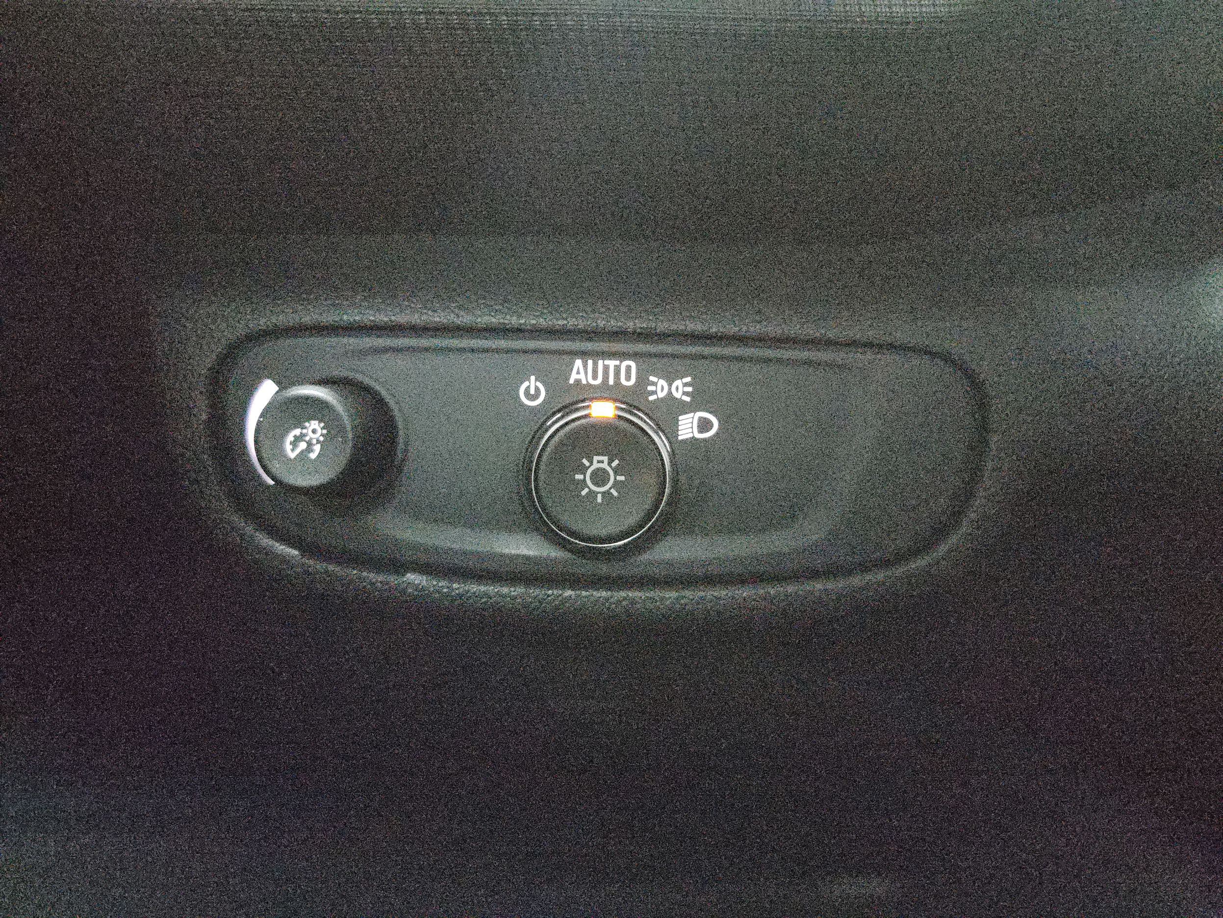 2023 Chevrolet TrailBlazer LS - Photo 18