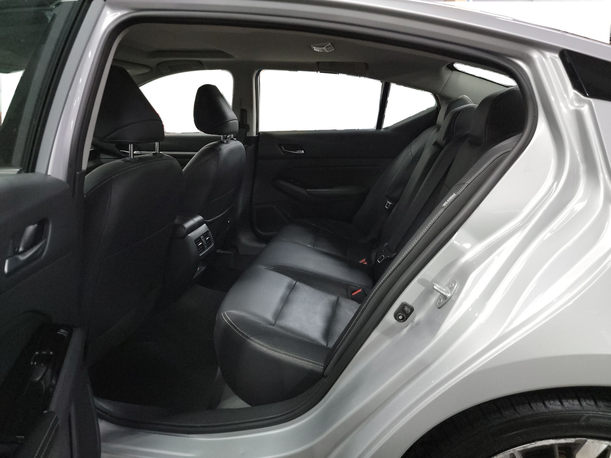 2023 Nissan Altima SL - Photo 10