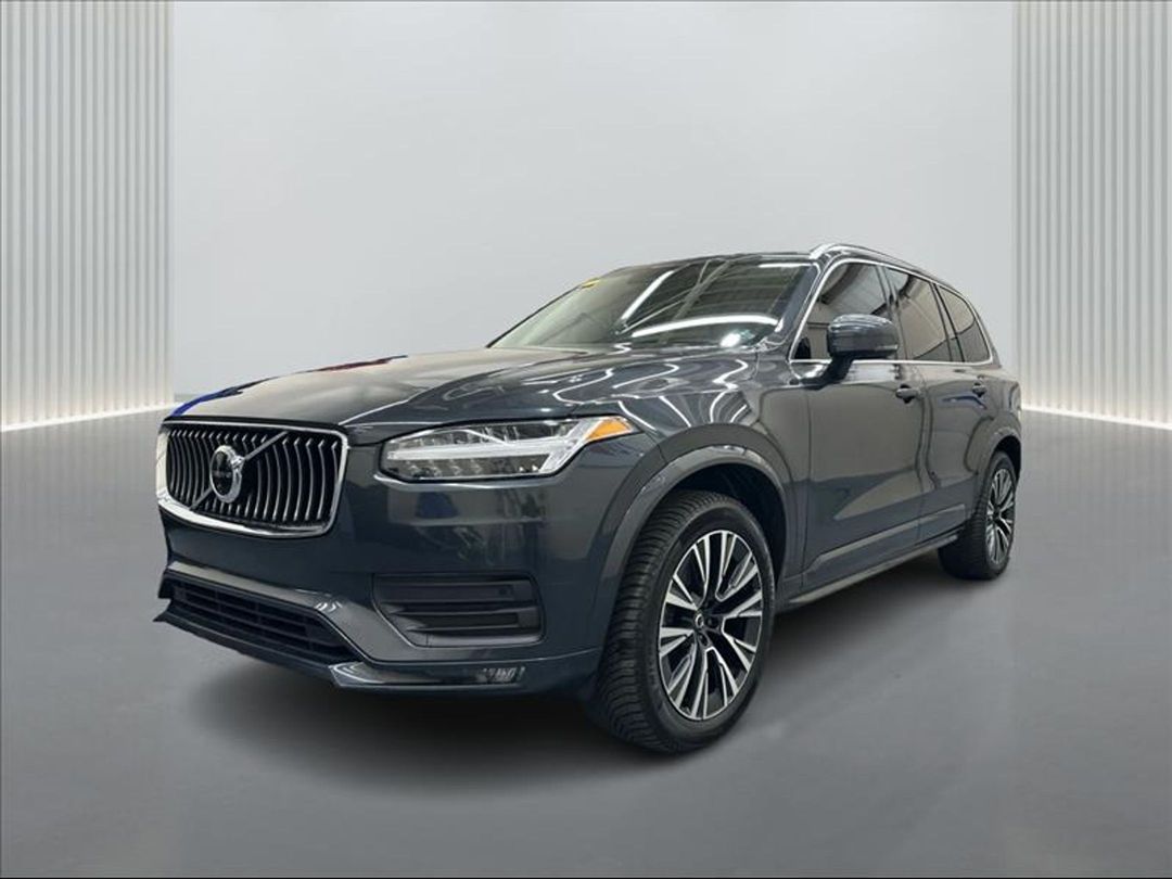 2022 Volvo XC90 Momentum