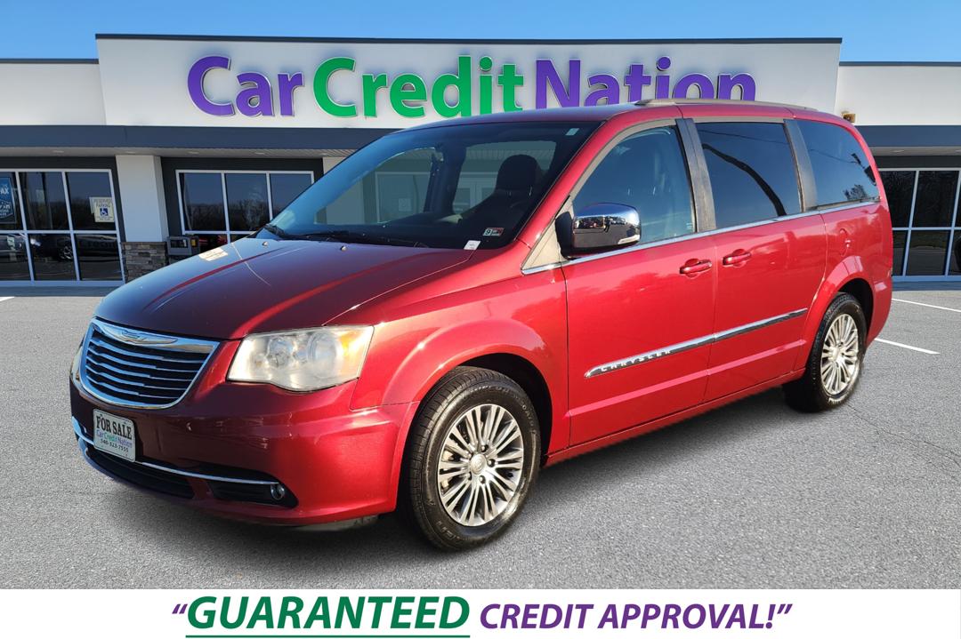 2014 Chrysler Town & Country Touring-L