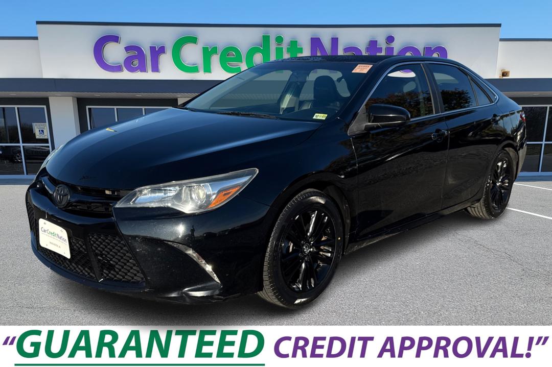 2015 Toyota Camry XLE's photo