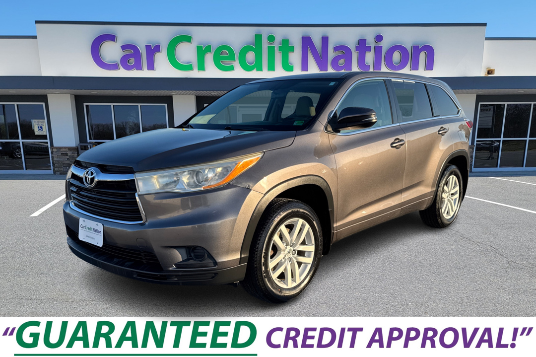 2014 Toyota Highlander LE's photo