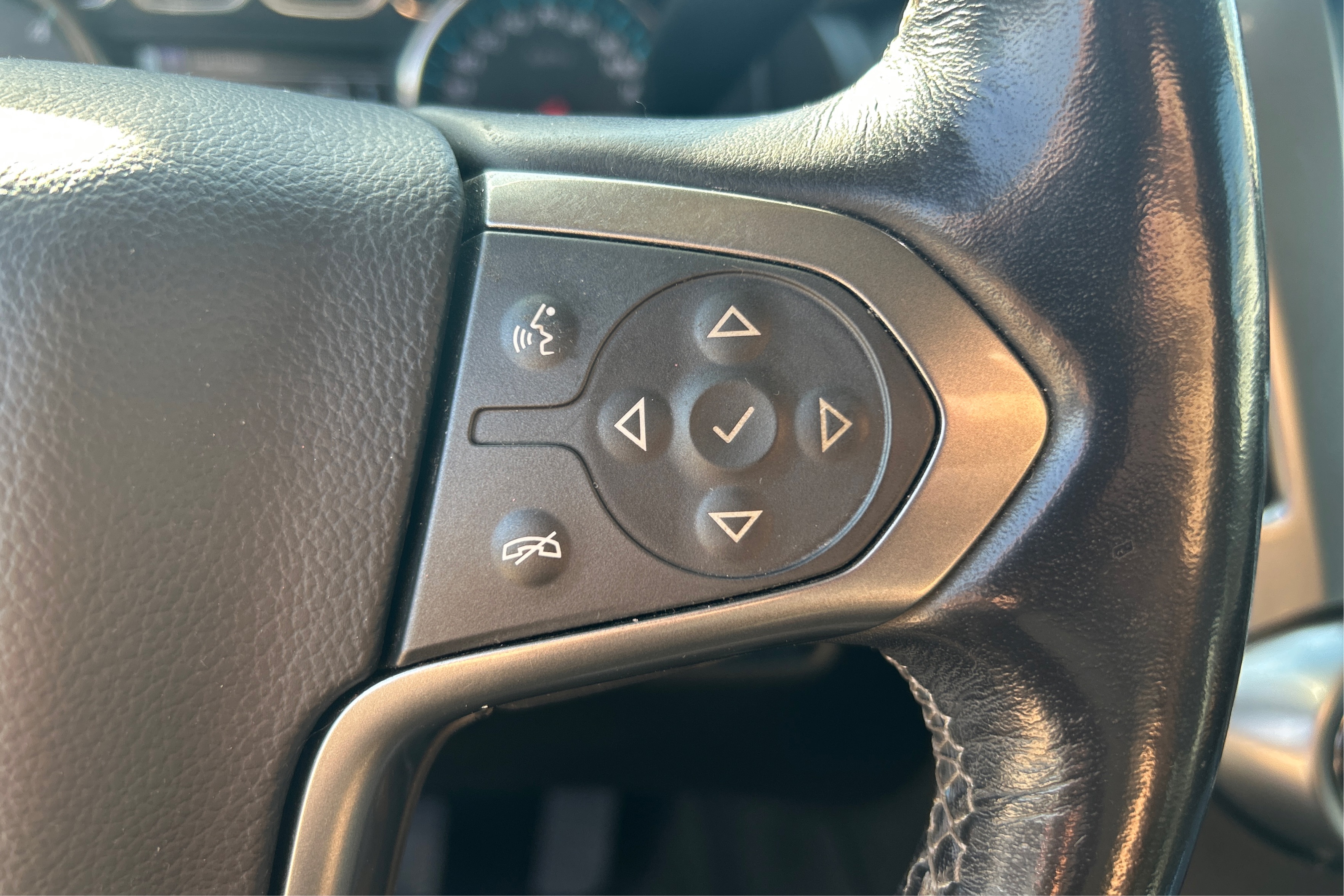 2018 Chevrolet Suburban Premier - Photo 23