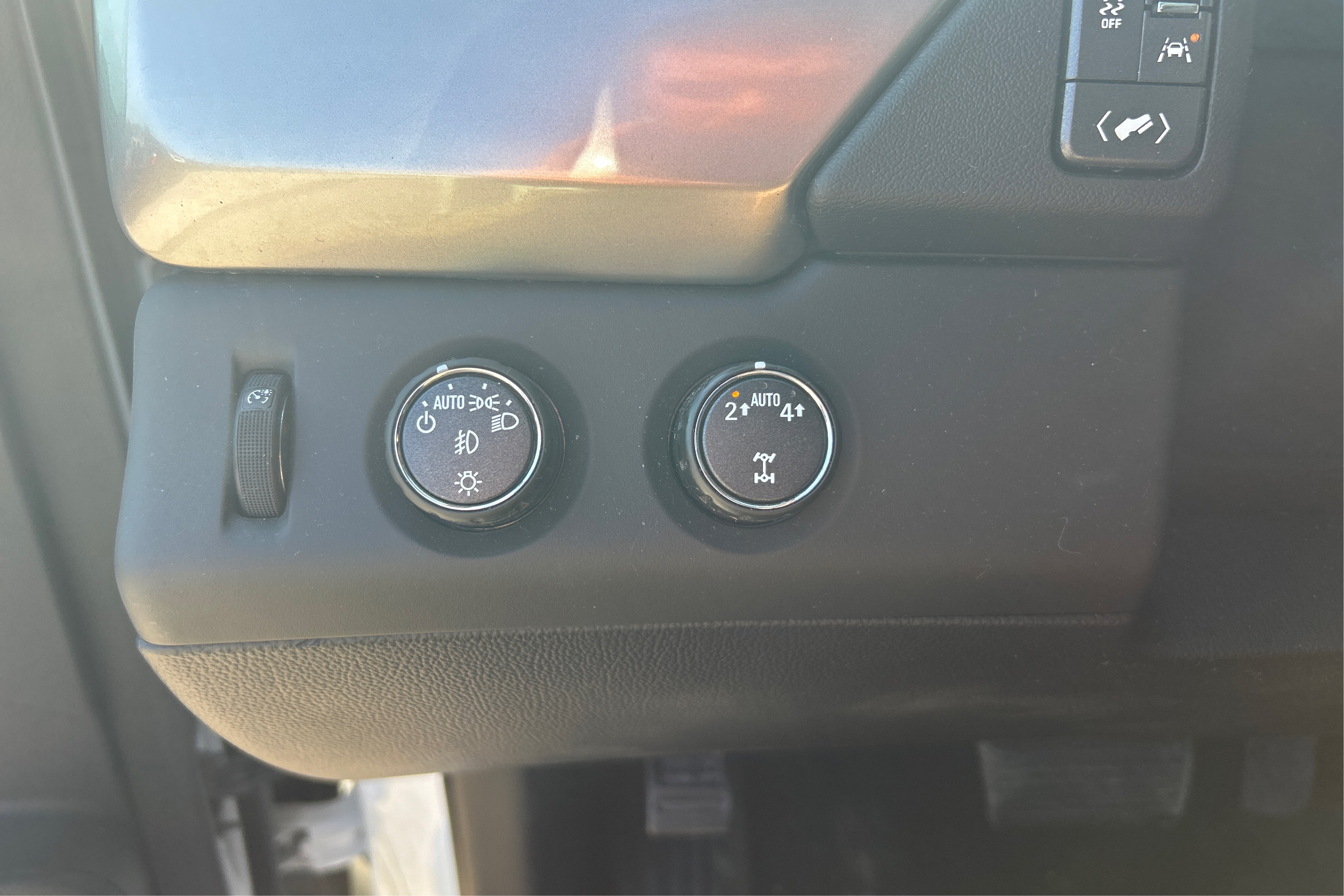 2018 Chevrolet Suburban Premier - Photo 14