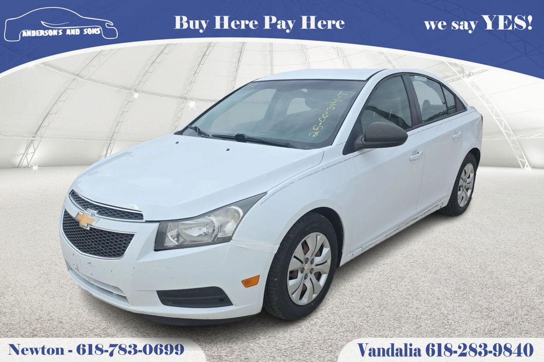 2013 Chevrolet Cruze LS Auto's photo