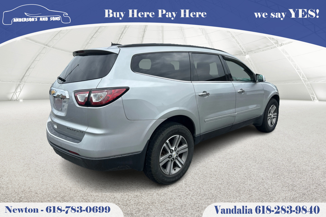 2016 Chevrolet Traverse 2LT - Photo 4