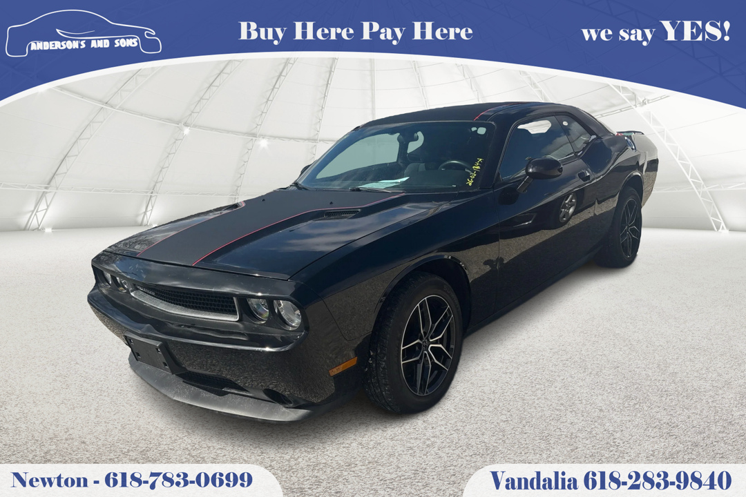 2014 Dodge Challenger SXT's photo