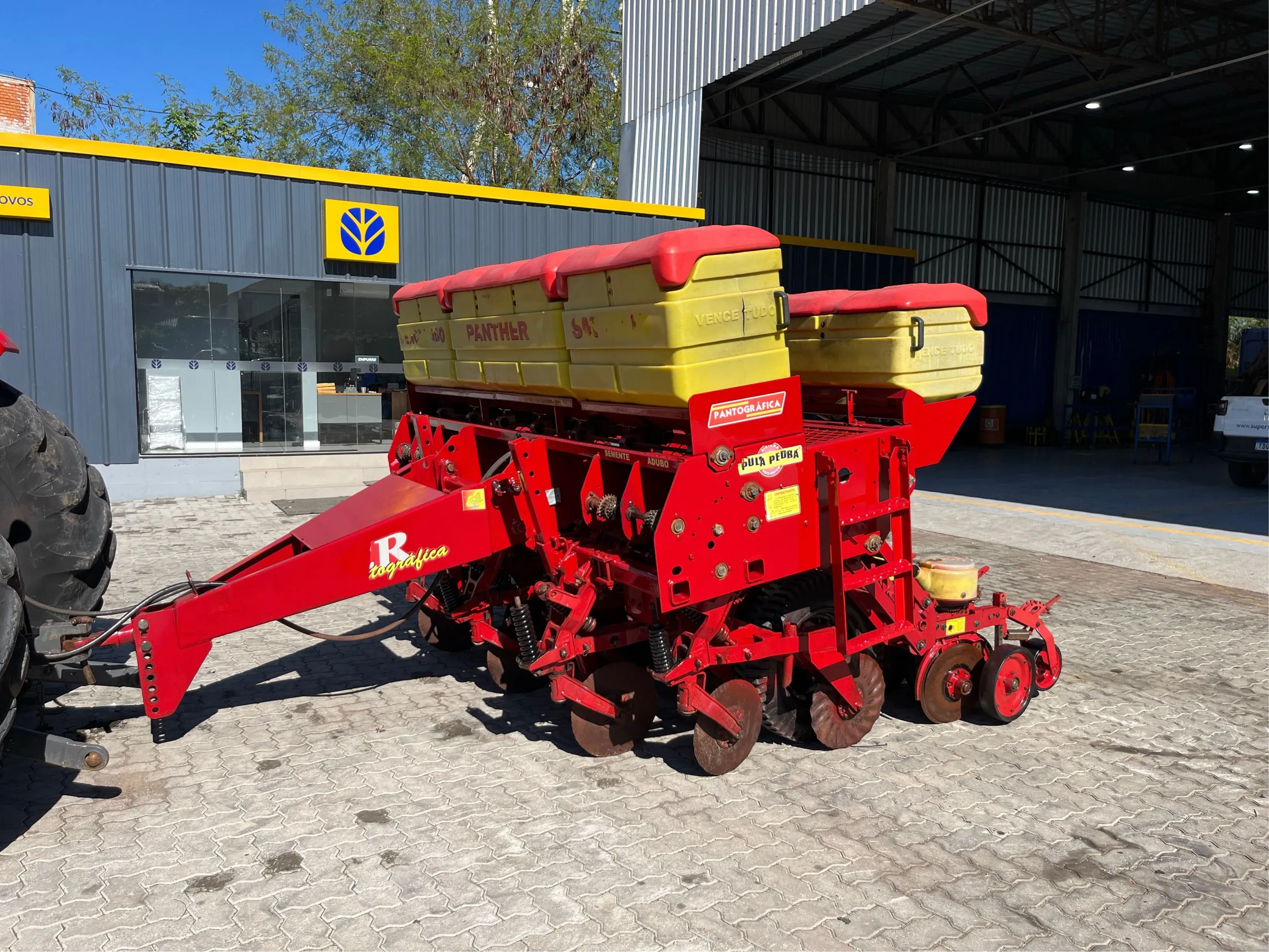 SEMEADORA ADUBADORA DE ARRASTO, 07 linhas de soja, Panther SM7000