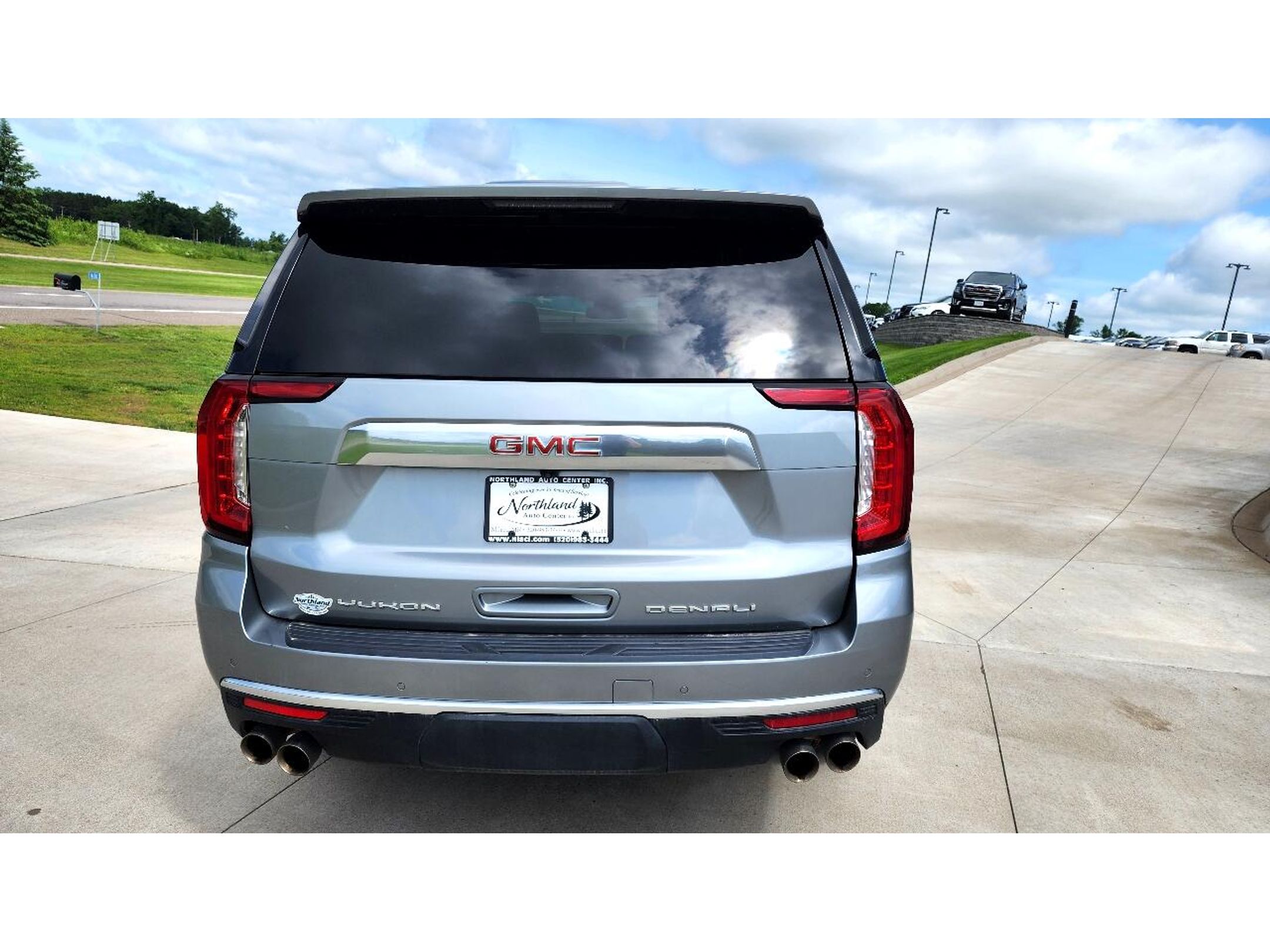 2023 Gmc Yukon Denali photo 3