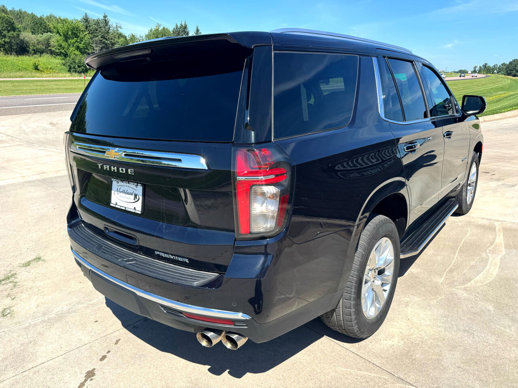 2023 Chevrolet Tahoe Premier photo 4