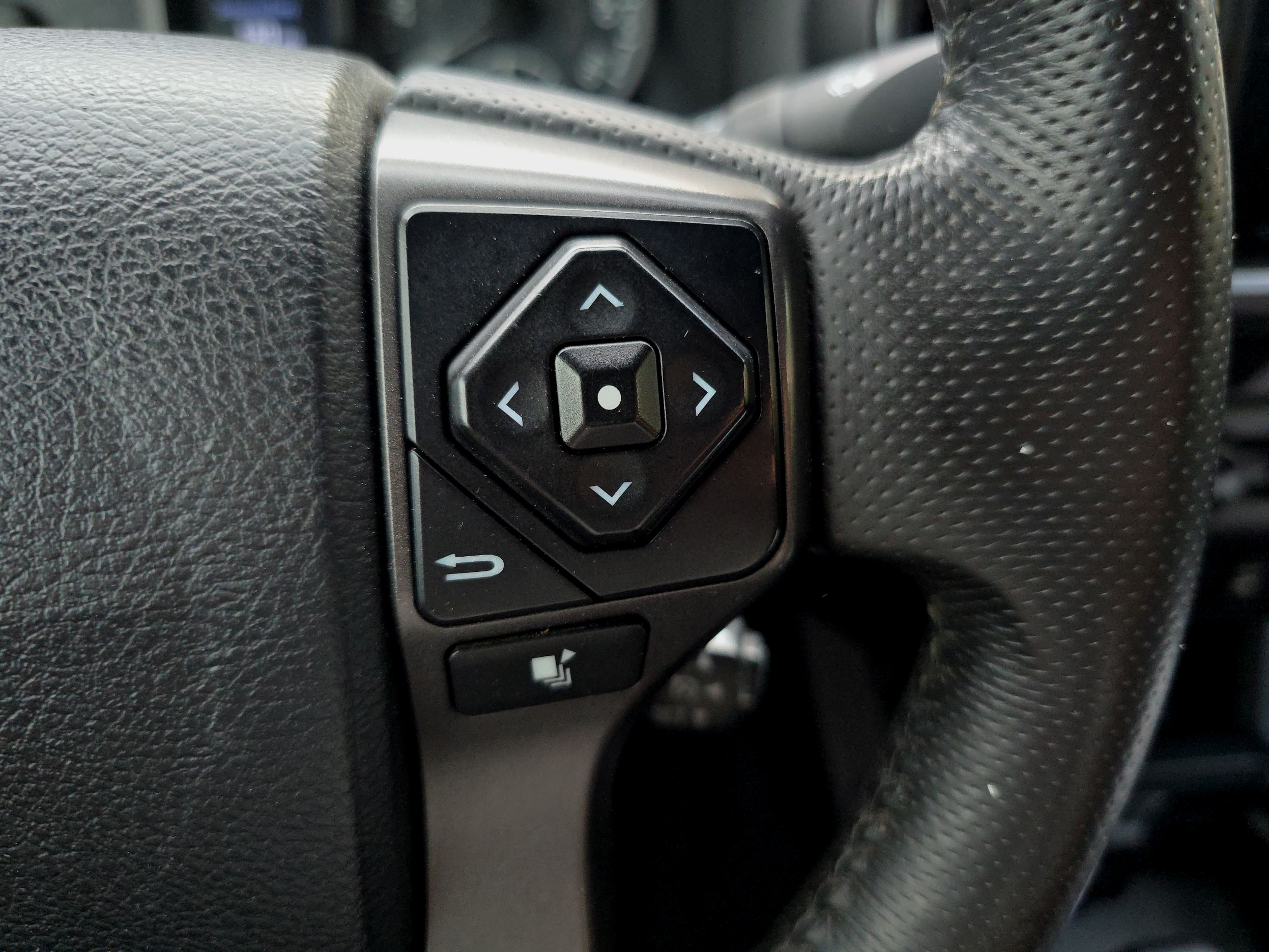 2016 Toyota Tacoma TRD Sport - Photo 36