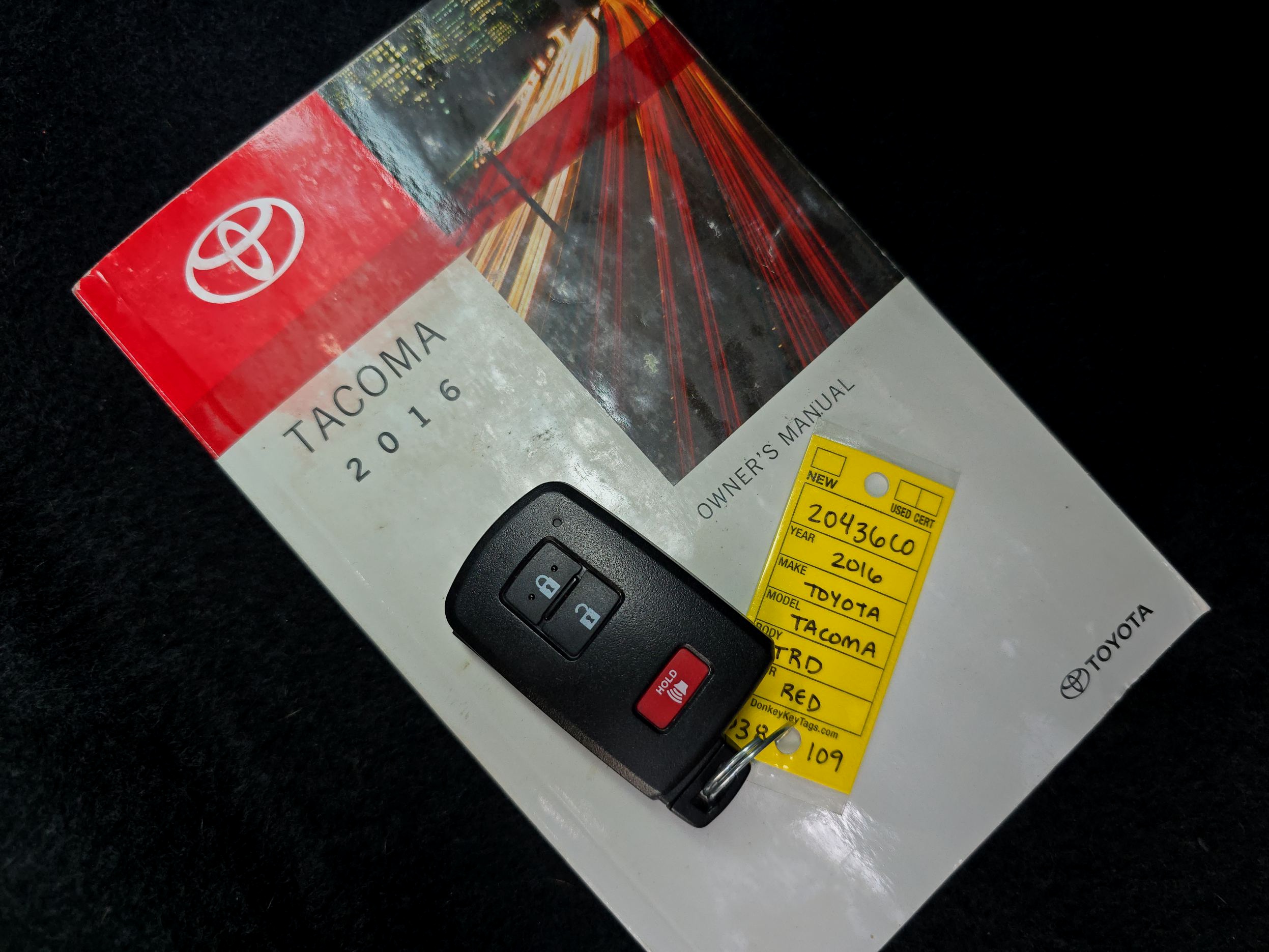 2016 Toyota Tacoma TRD Sport - Photo 42