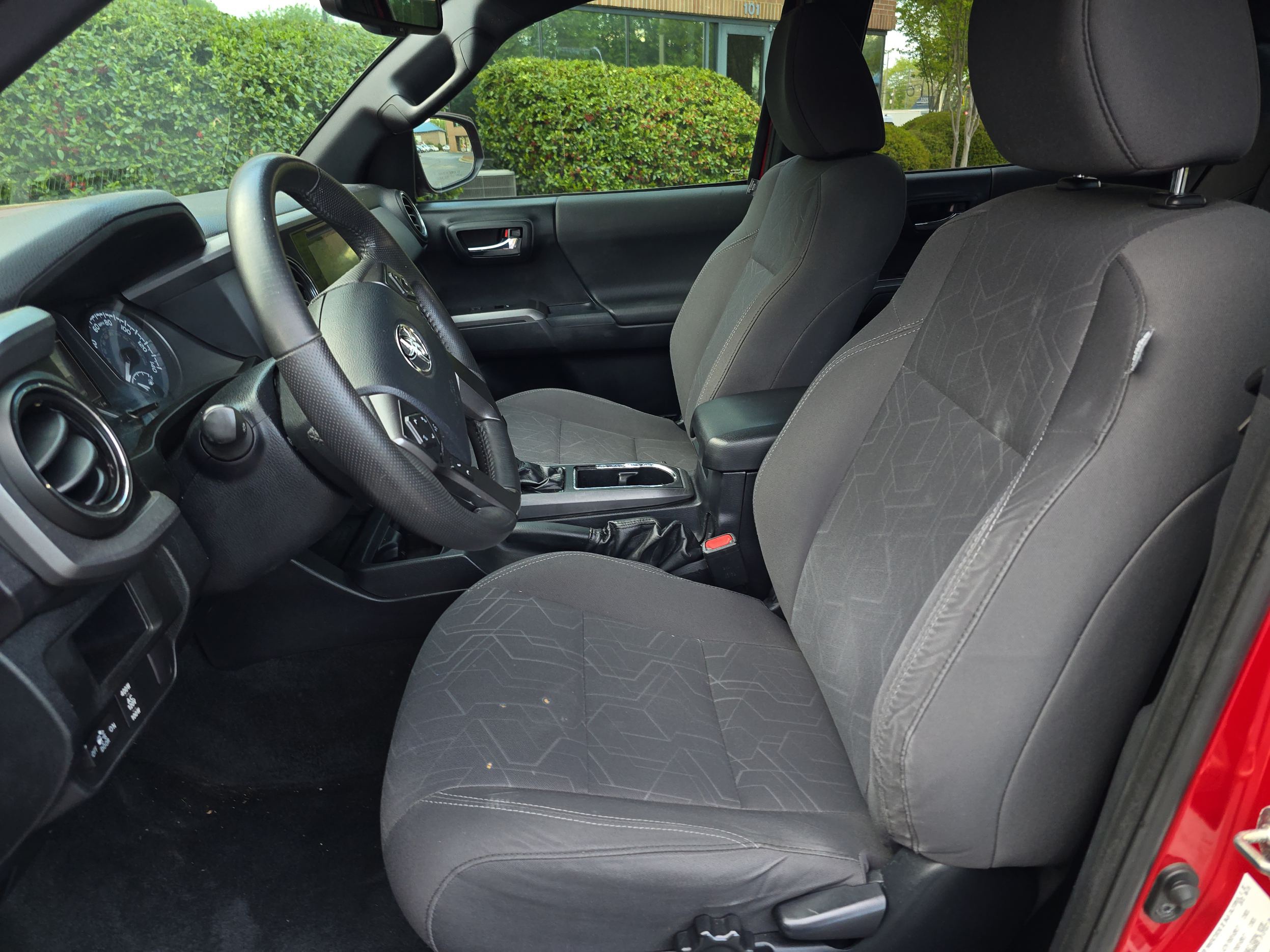 2016 Toyota Tacoma TRD Sport - Photo 10