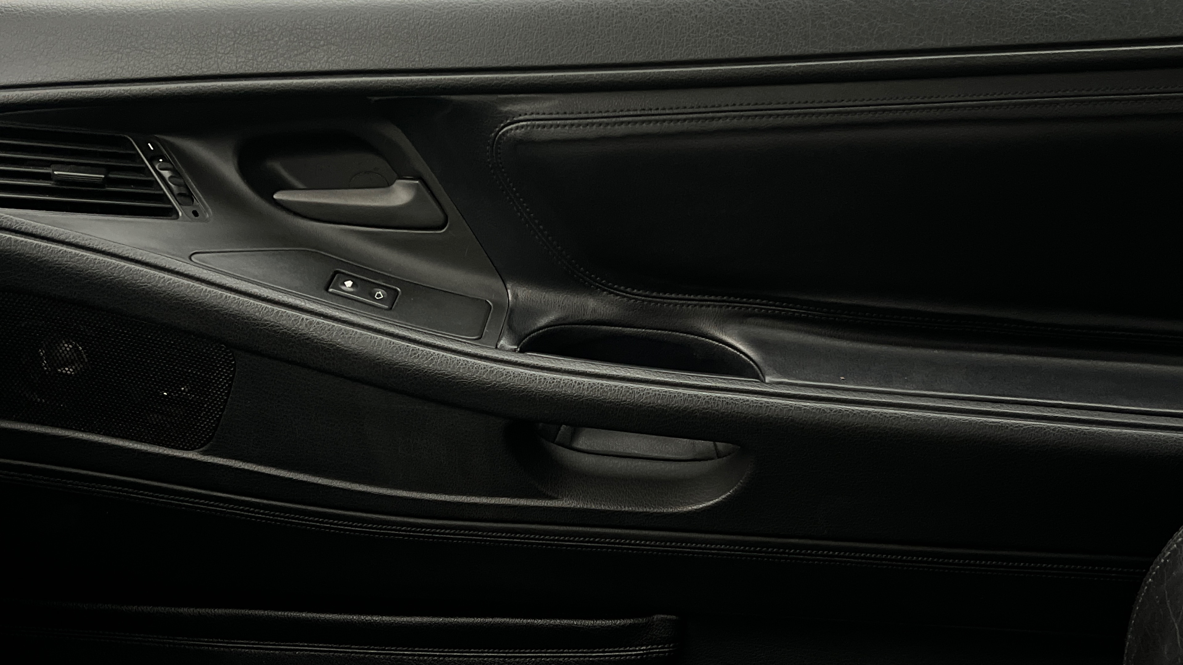 1992 BMW 8 Series - Photo 21