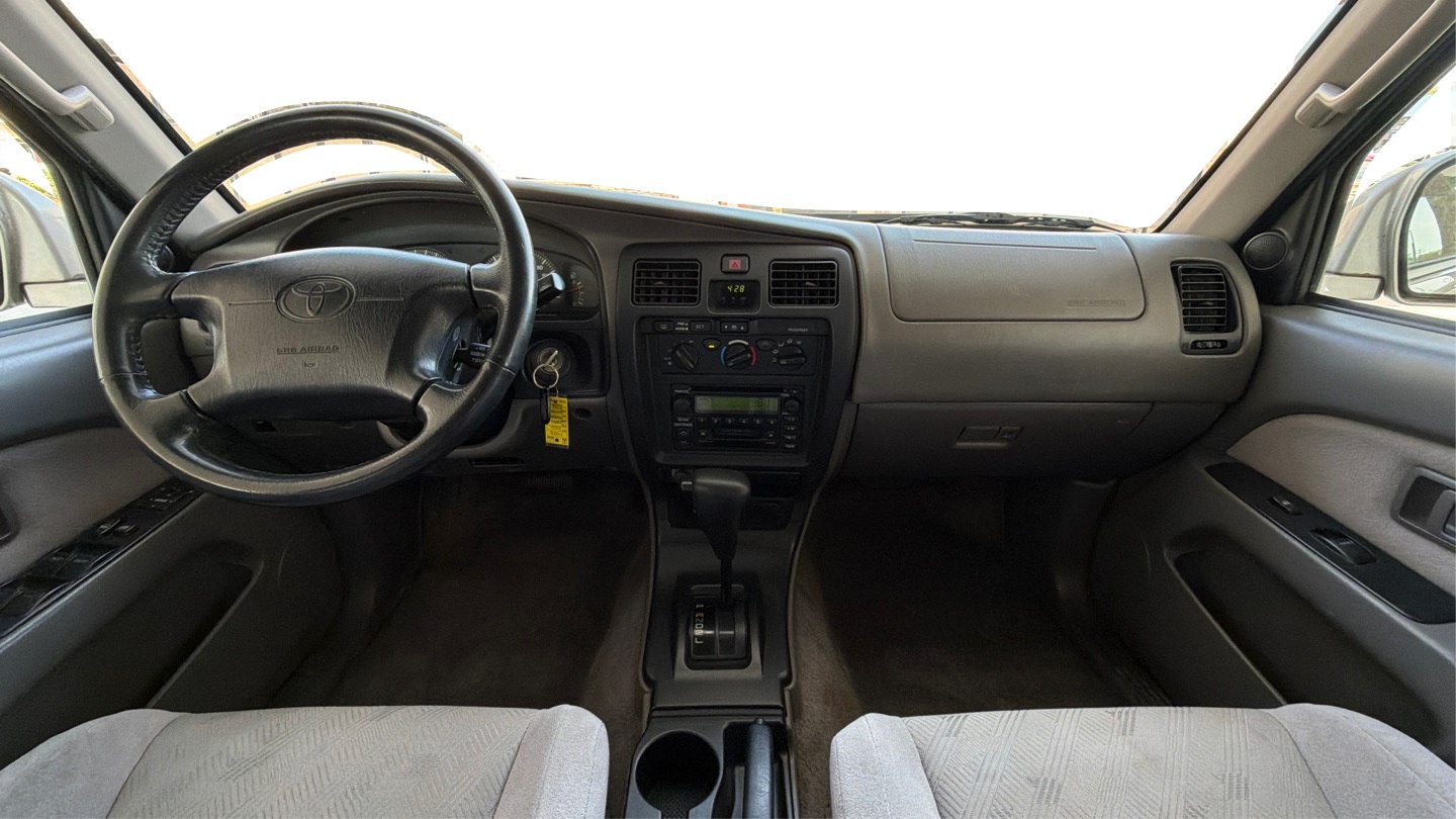 2002 Toyota 4Runner SR5 - Photo 18