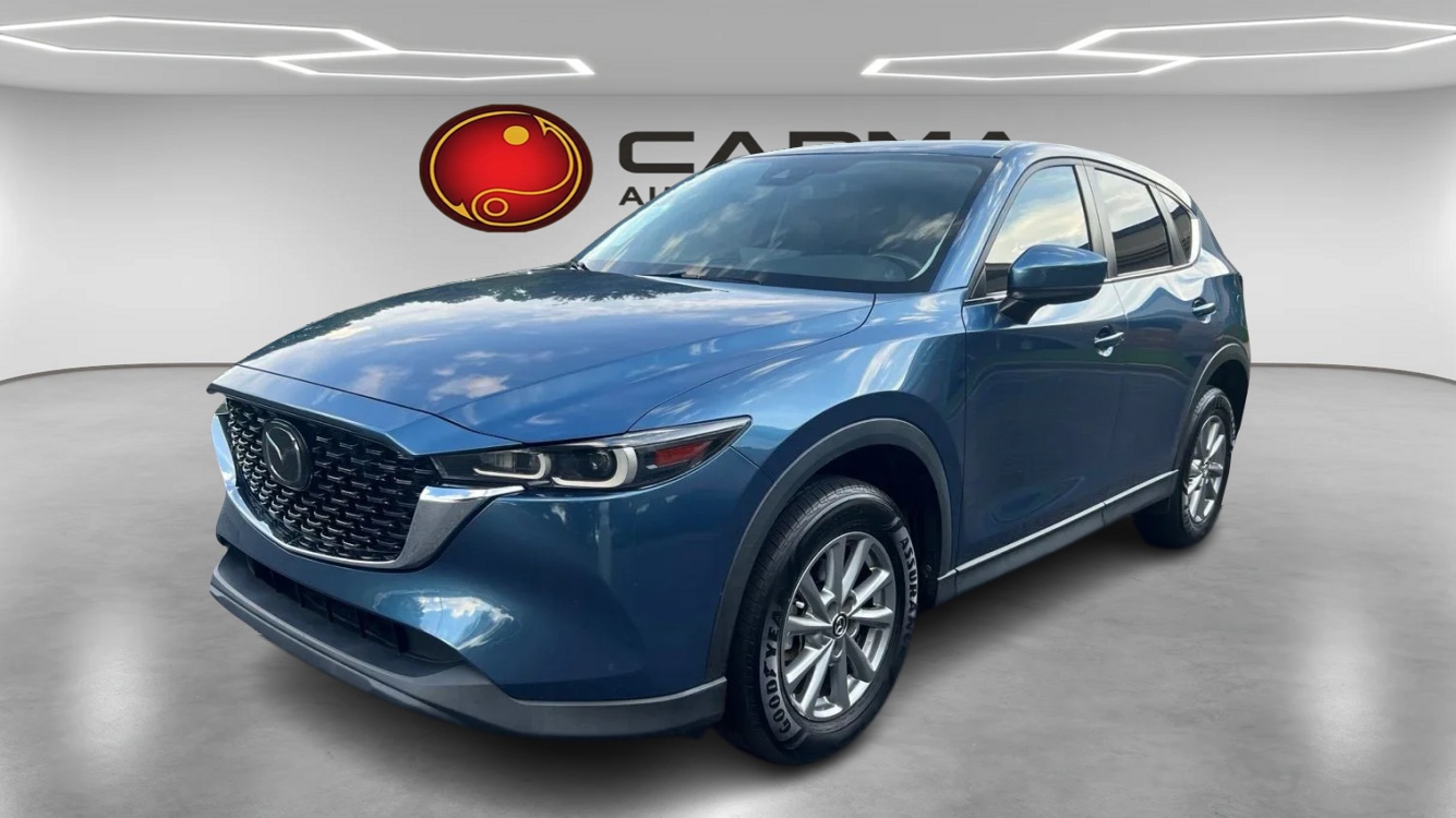 2023 Mazda CX-5 S Preferred package Auto AWD's photo