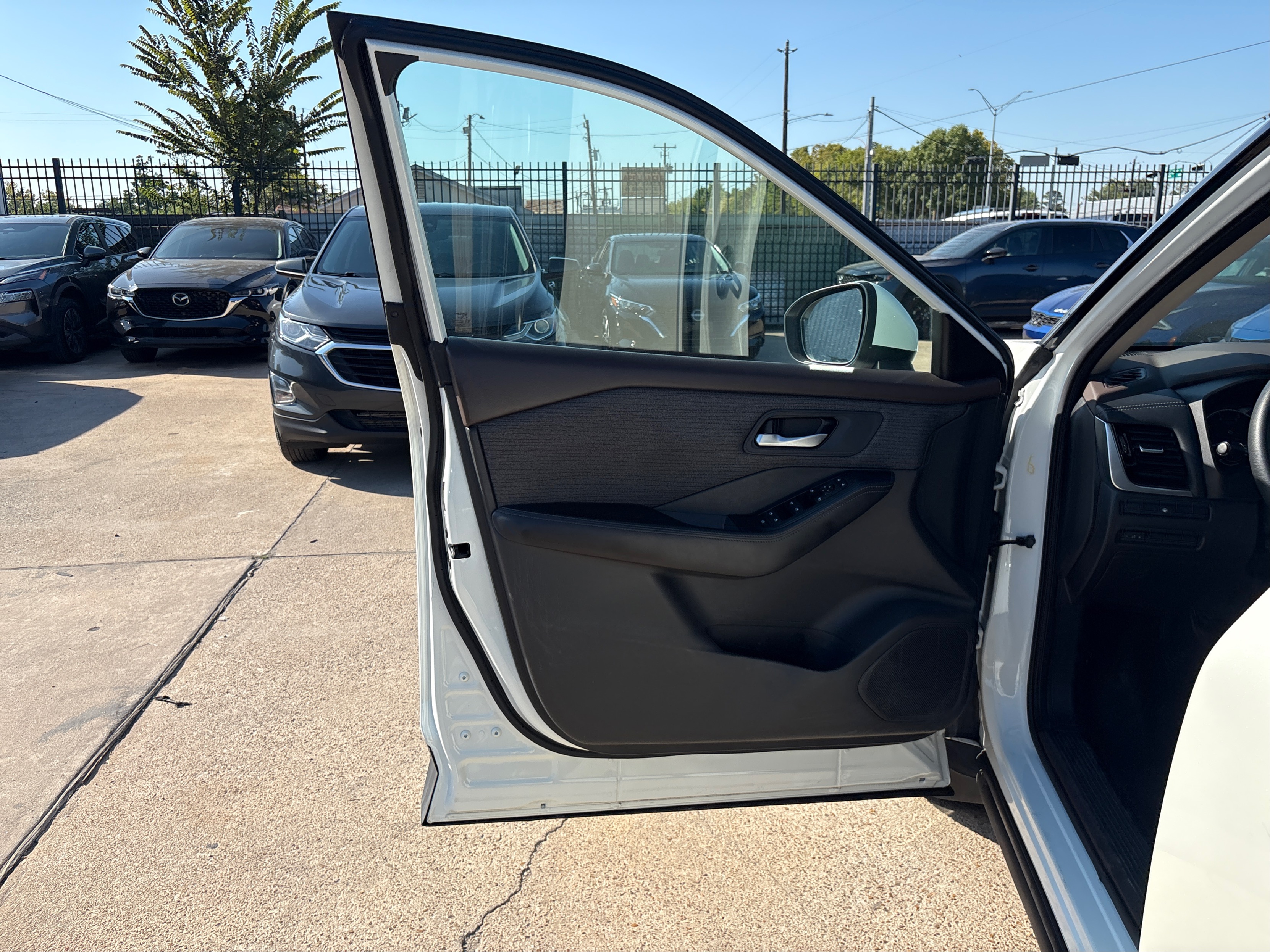 2021 Nissan Rogue SV - Photo 22