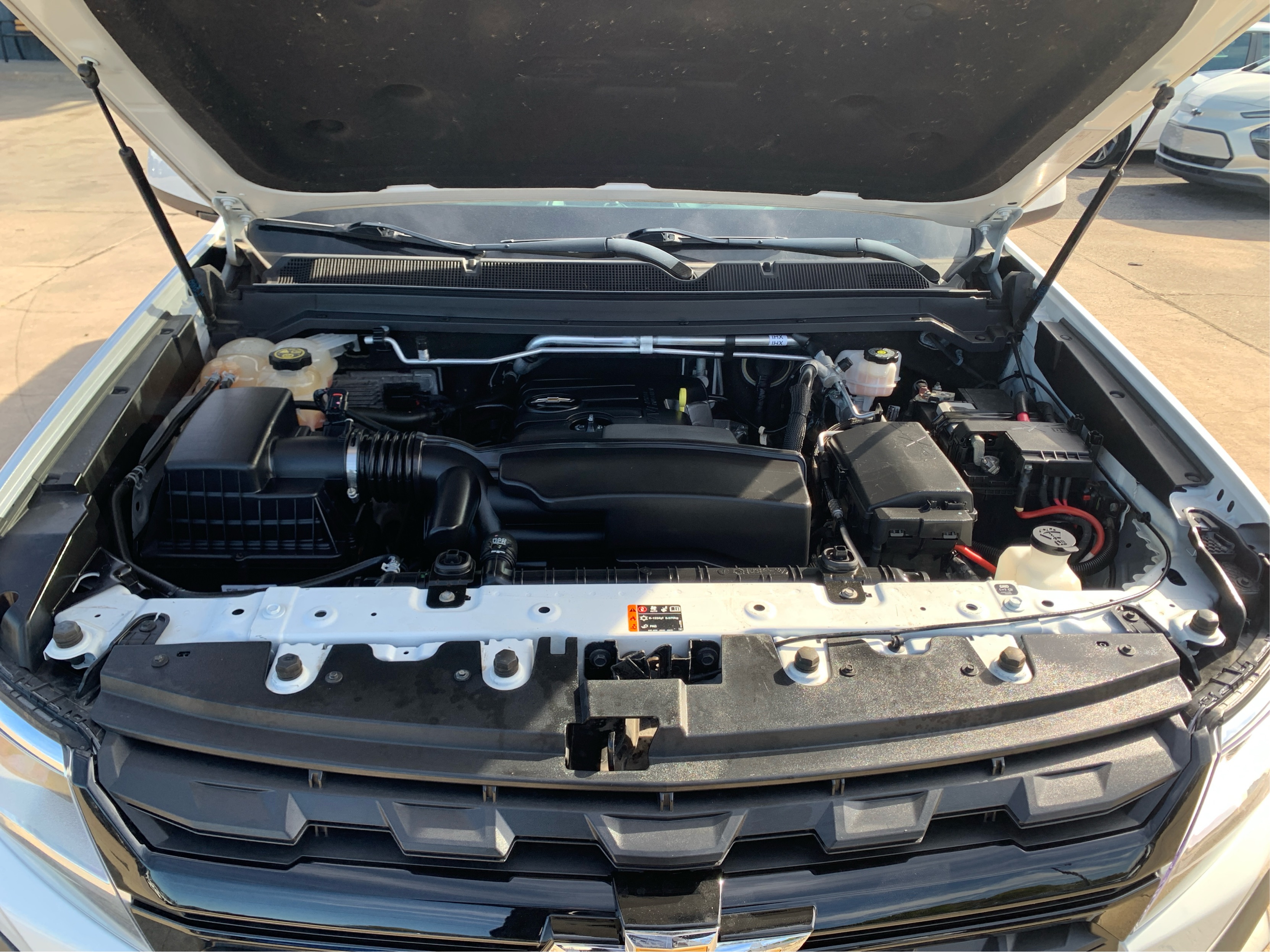 2022 Chevrolet Colorado LT - Photo 11