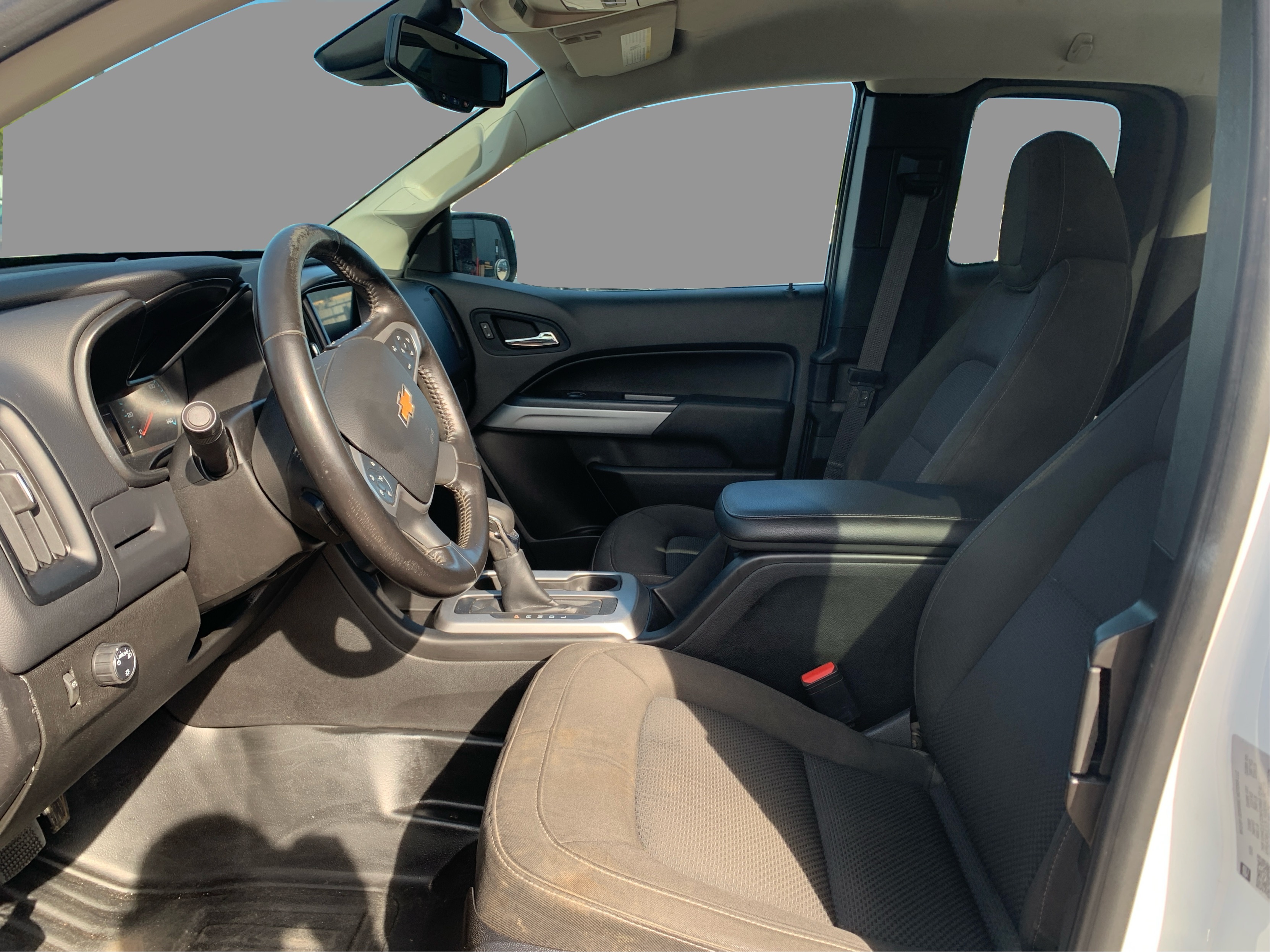 2022 Chevrolet Colorado LT - Photo 12