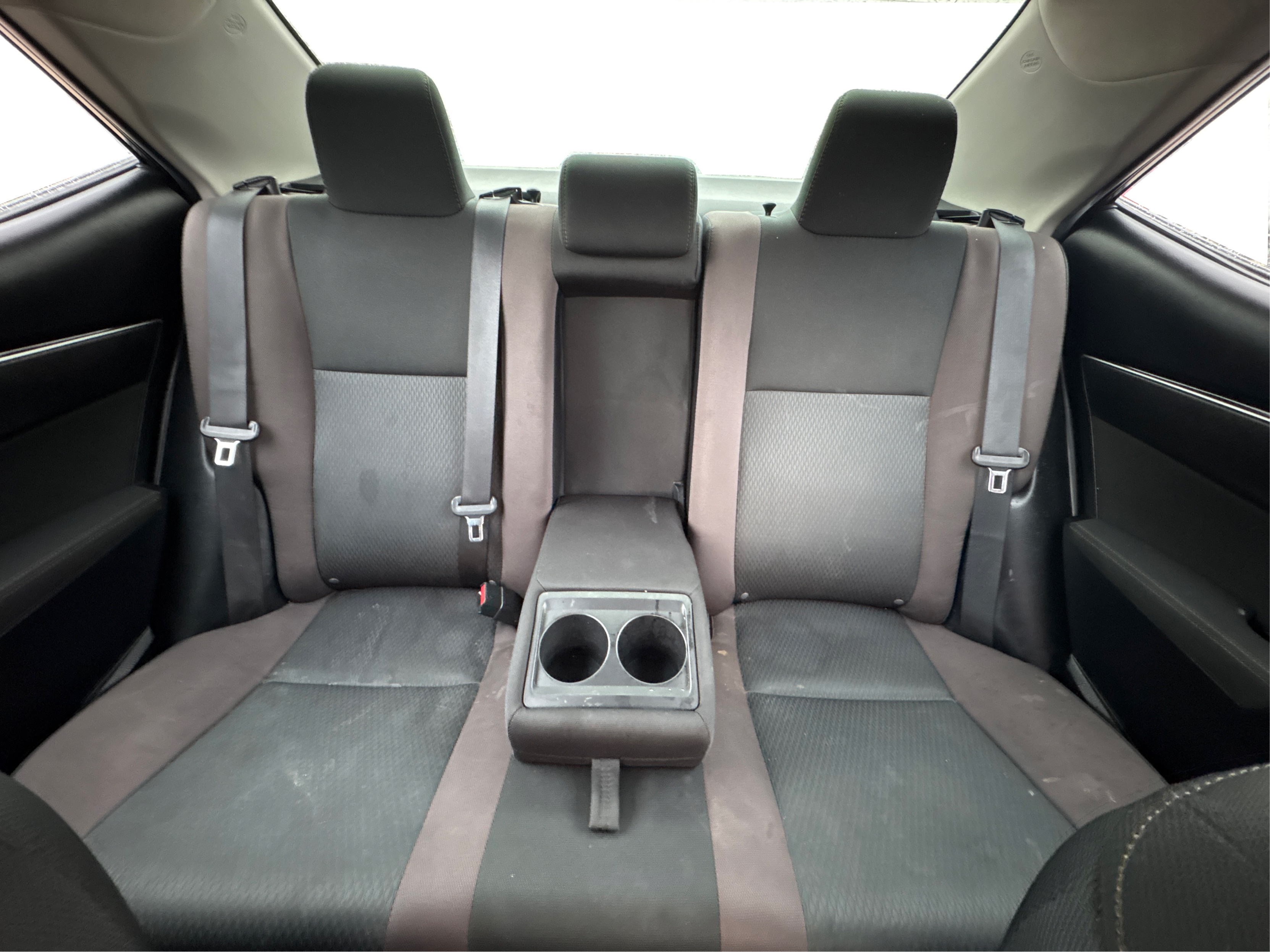 2019 Toyota Corolla LE - Photo 18