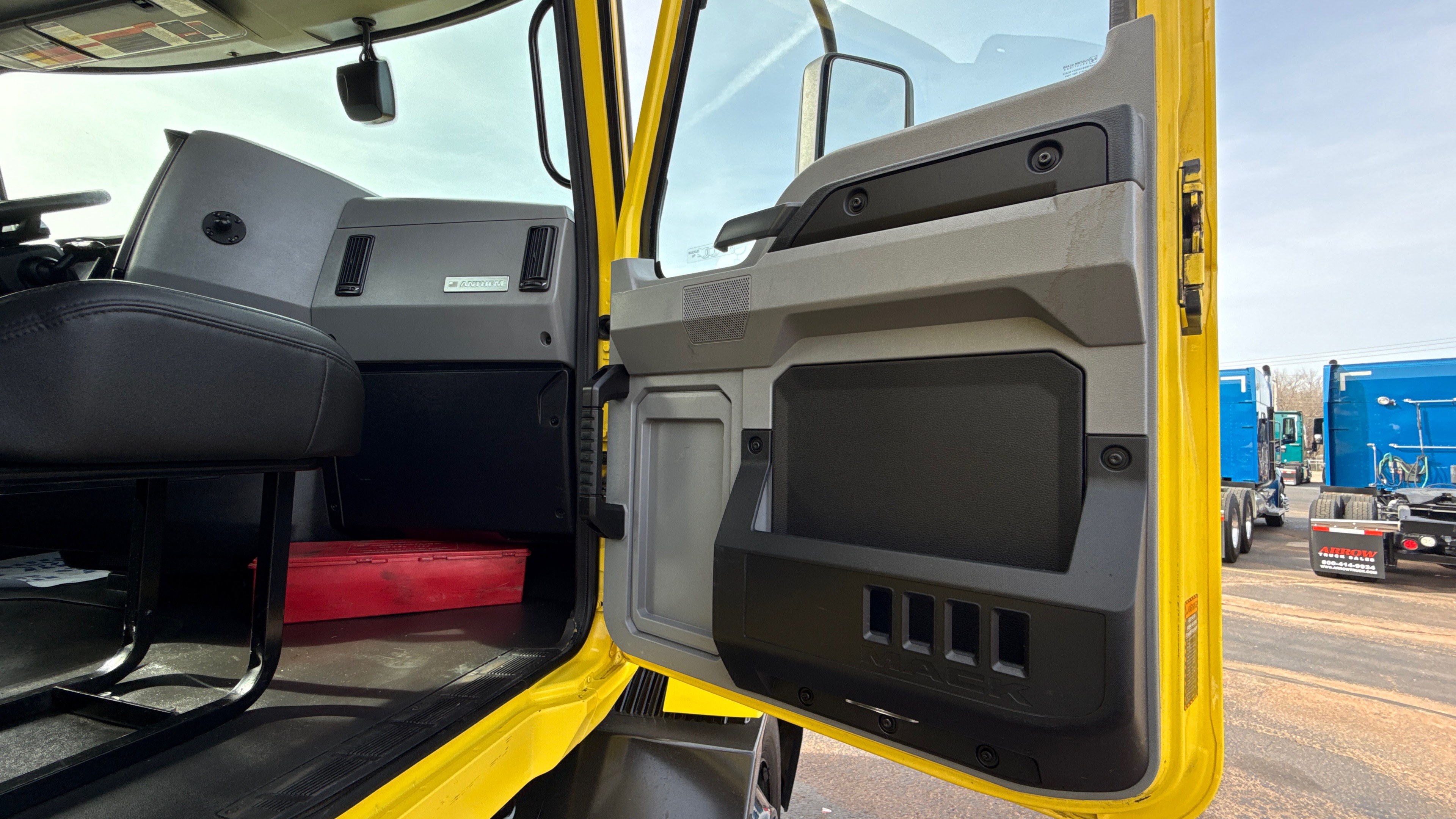 2023 Mack - image 34