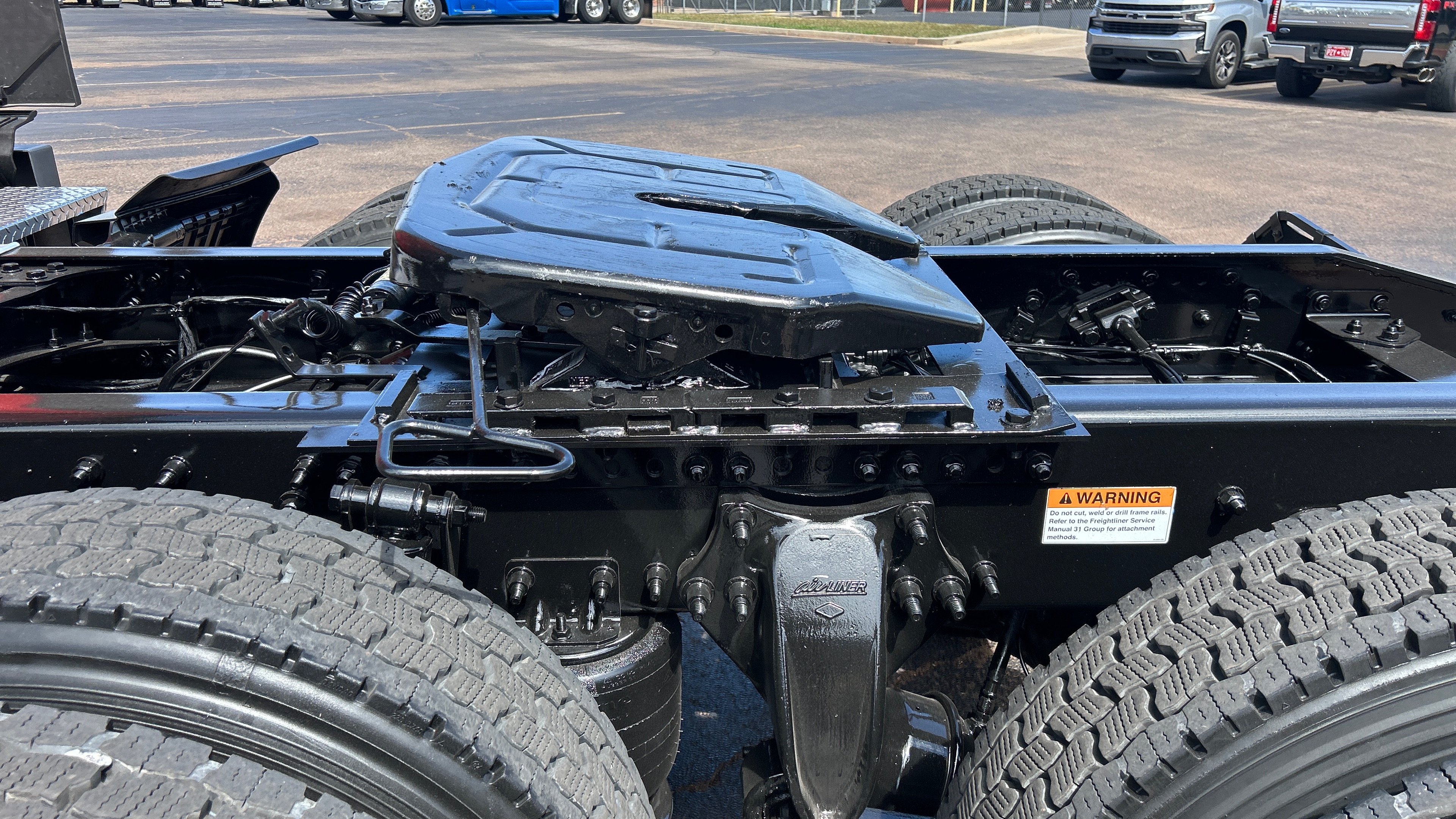 2023 Freightliner Cascadia - image 12