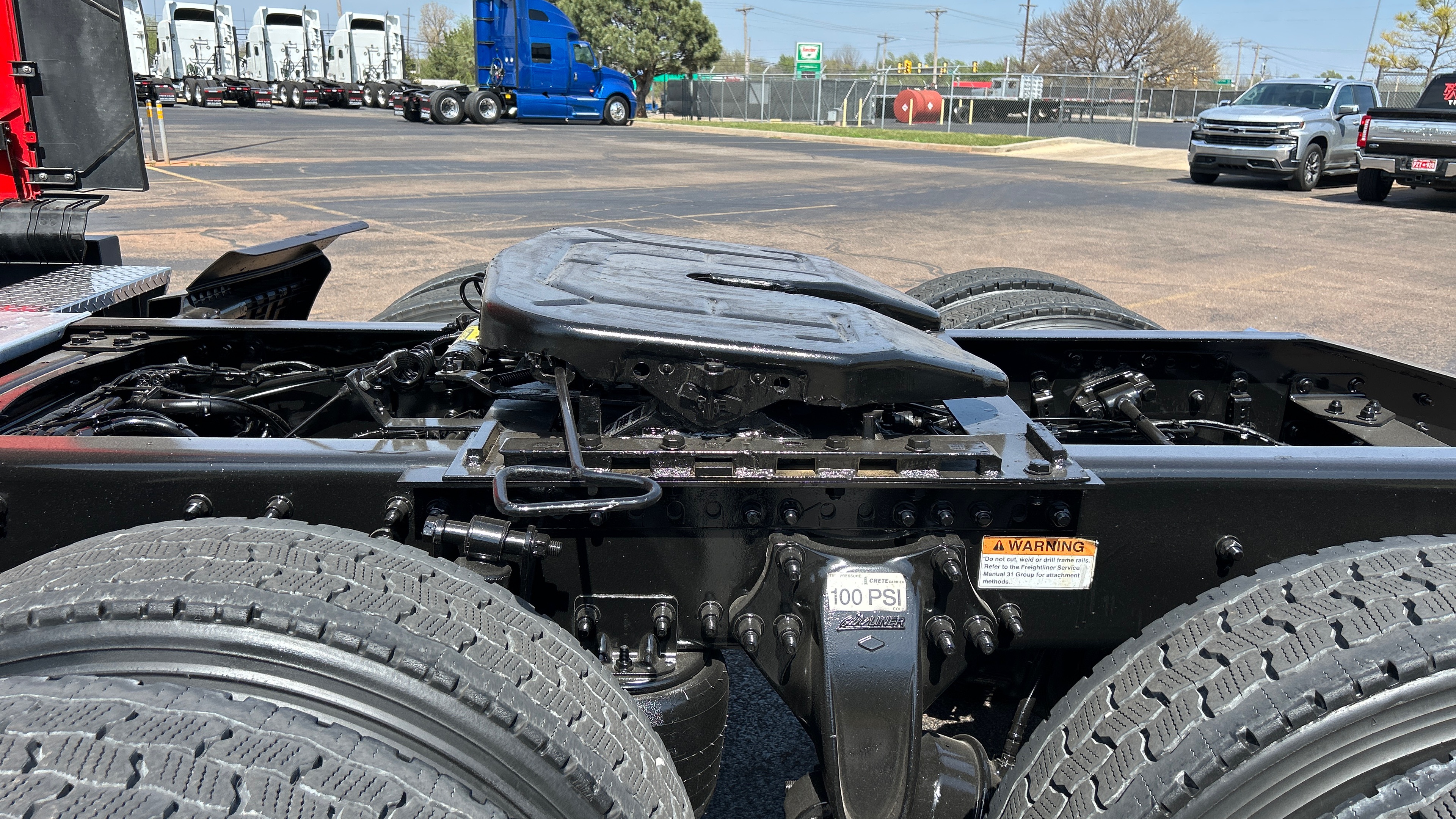 2023 Freightliner Cascadia - image 24