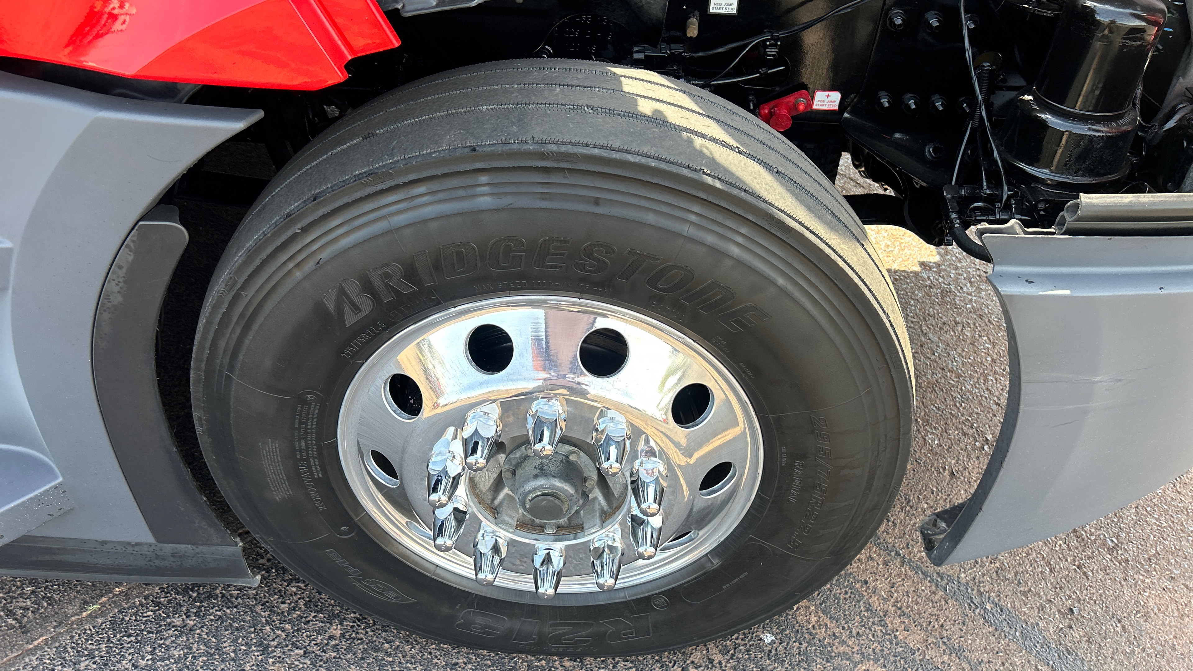 2023 Freightliner Cascadia - image 28