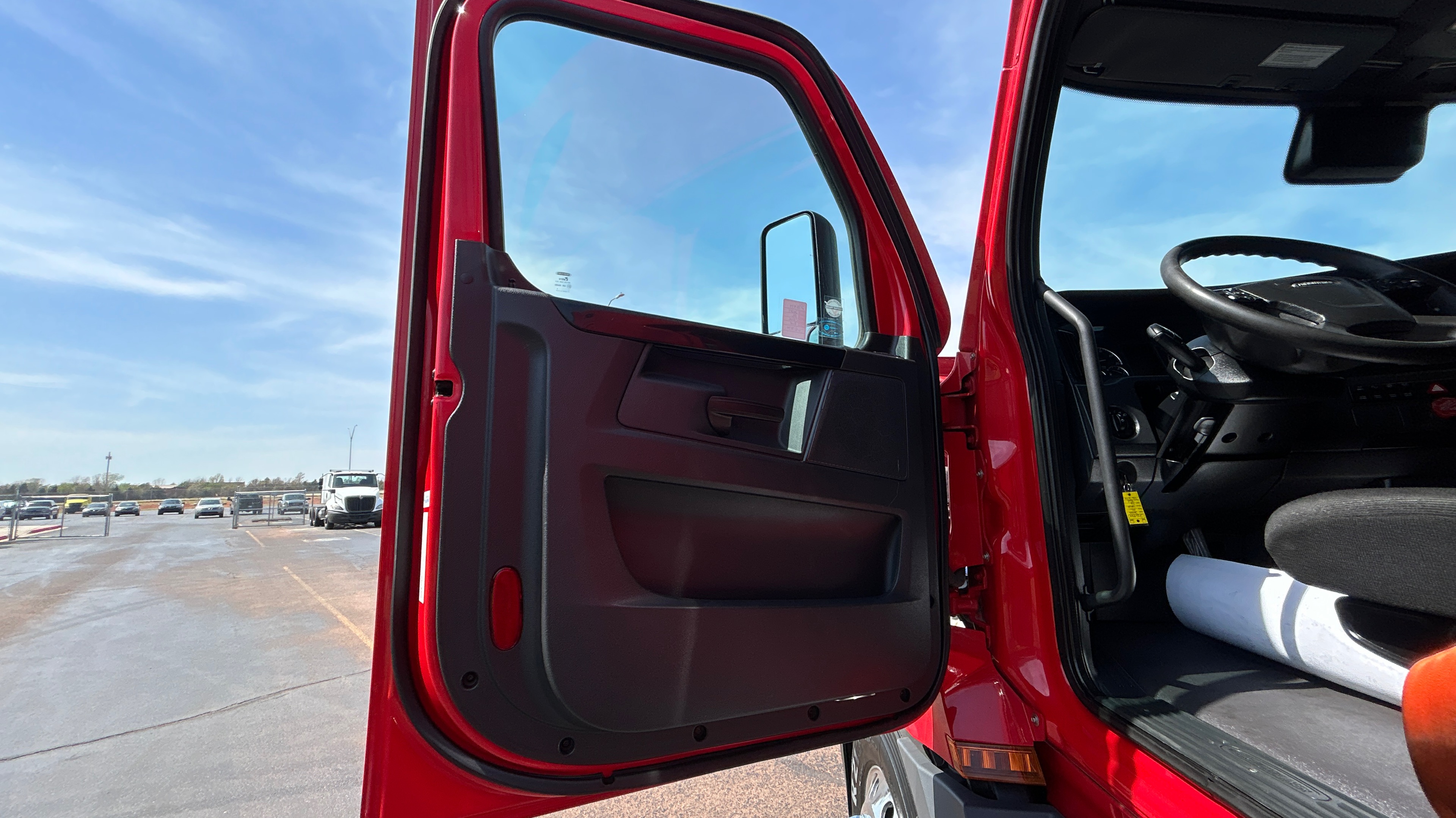 2023 Freightliner Cascadia - image 31